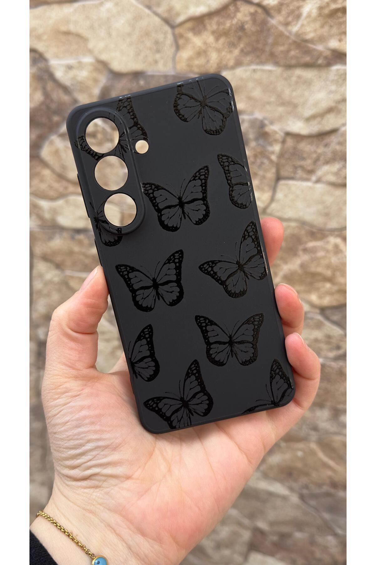Samsung Galaxy S26 Uyumlu Siyah Kelebek Desenli Silikon Darbe Emici Klasik Korumalı Rubber Kılıf