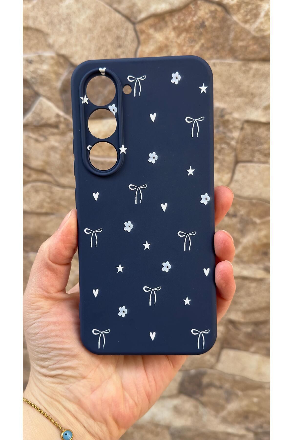 Tecno Spark 40 Pro Uyumlu Mini Fiyonk Desenli Silikon Darbe Emici Klasik Korumalı Rubber Kılıf