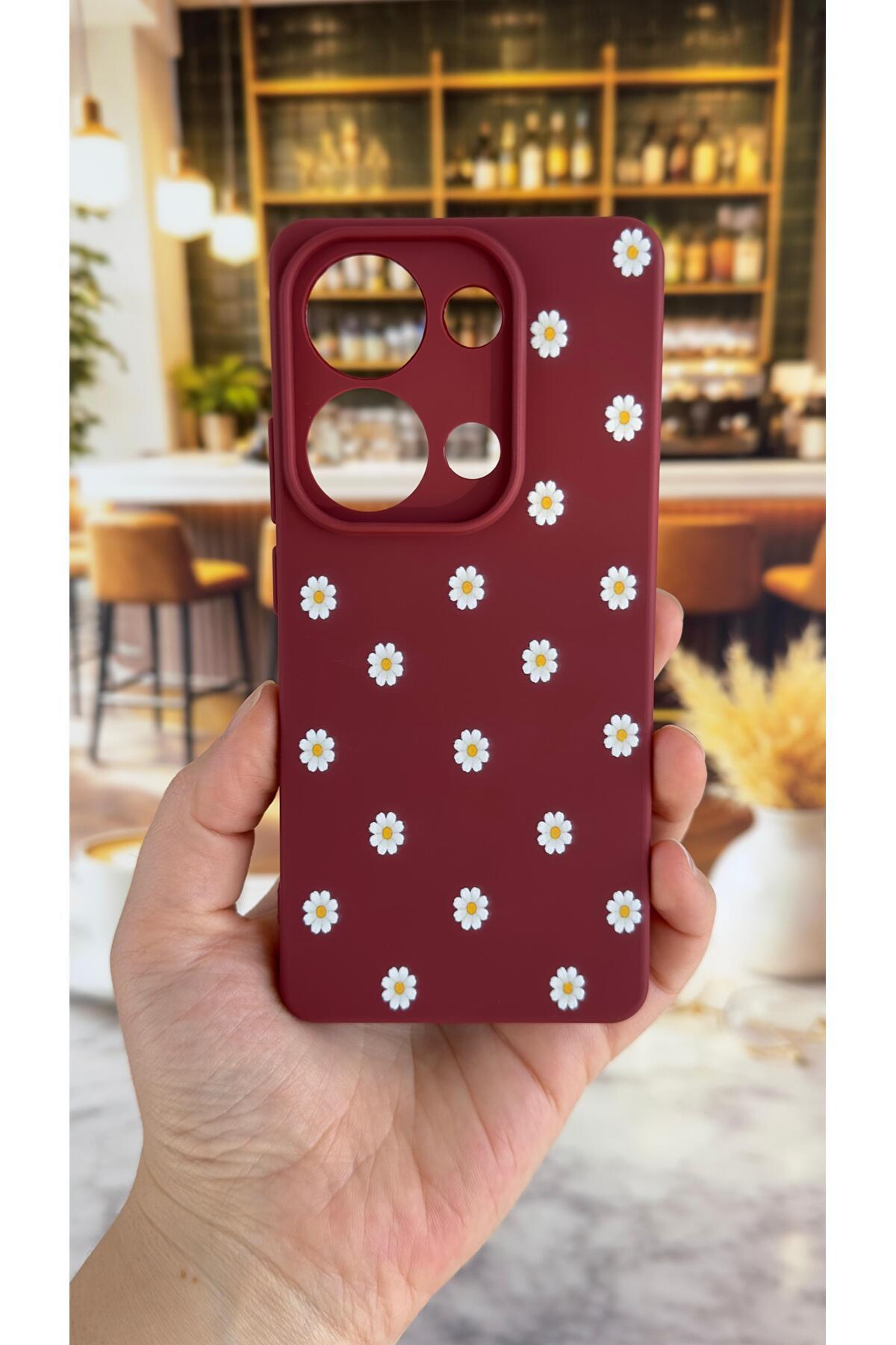 Redmi Note 13 Pro 4G Uyumlu Beyaz Papatya Desenli Silikon Darbe Emici Klasik Korumalı Rubber Kılıf