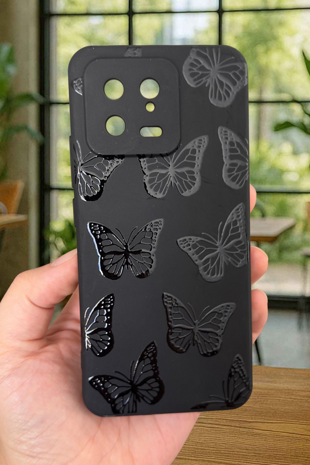 Xiaomi Mi 13 Uyumlu Siyah Kelebek Desenli Silikon Darbe Emici Klasik Korumalı Rubber Kılıf