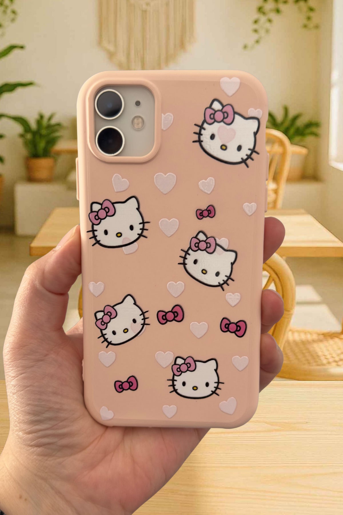 iPhone 11 Uyumlu Hello Kity Desenli Silikon Darbe Emici Klasik Korumalı Rubber Kılıf