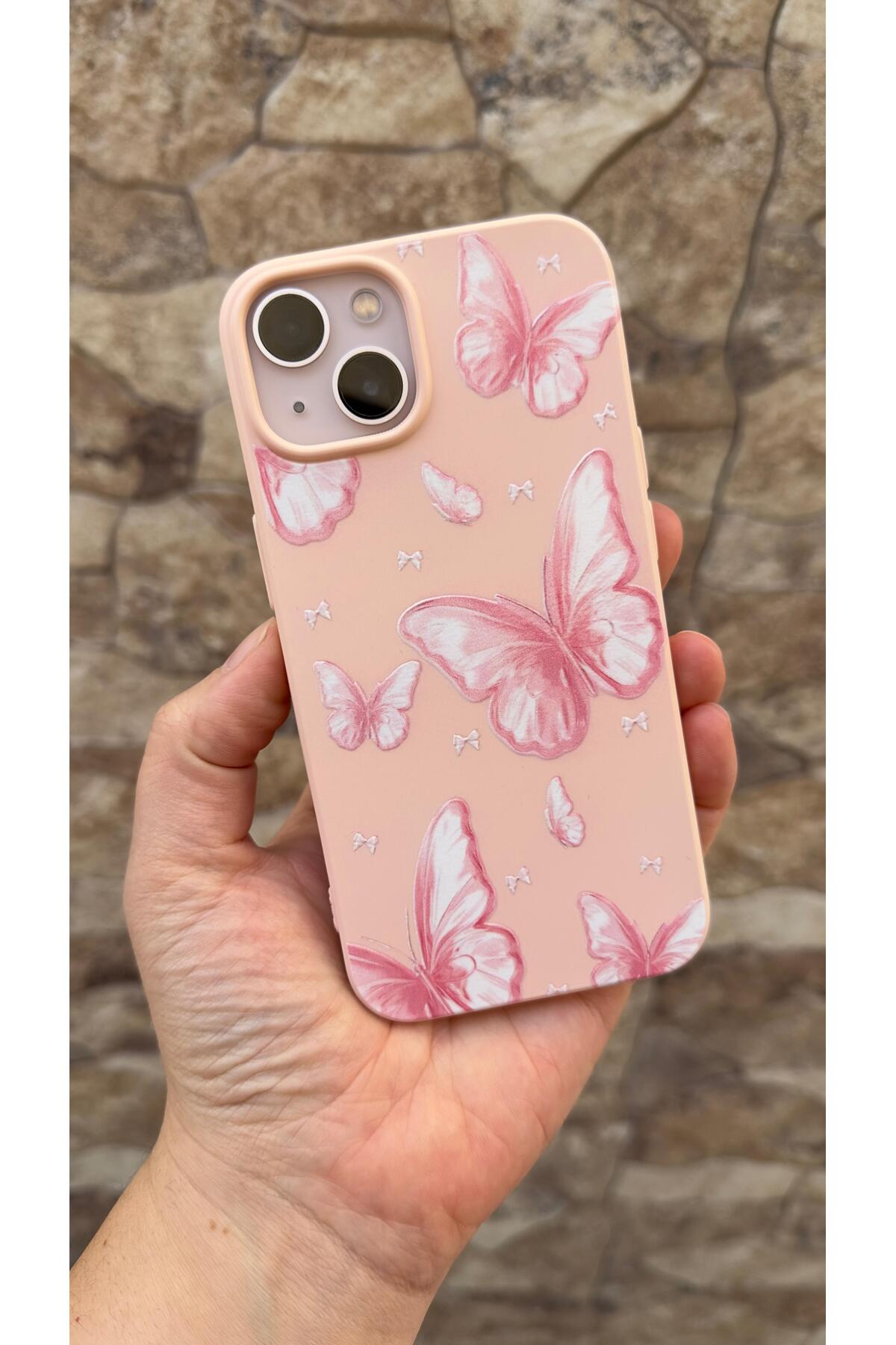 iPhone 13 Uyumlu Pembe Kelebek Desenli Silikon Darbe Emici Klasik Korumalı Rubber Kılıf