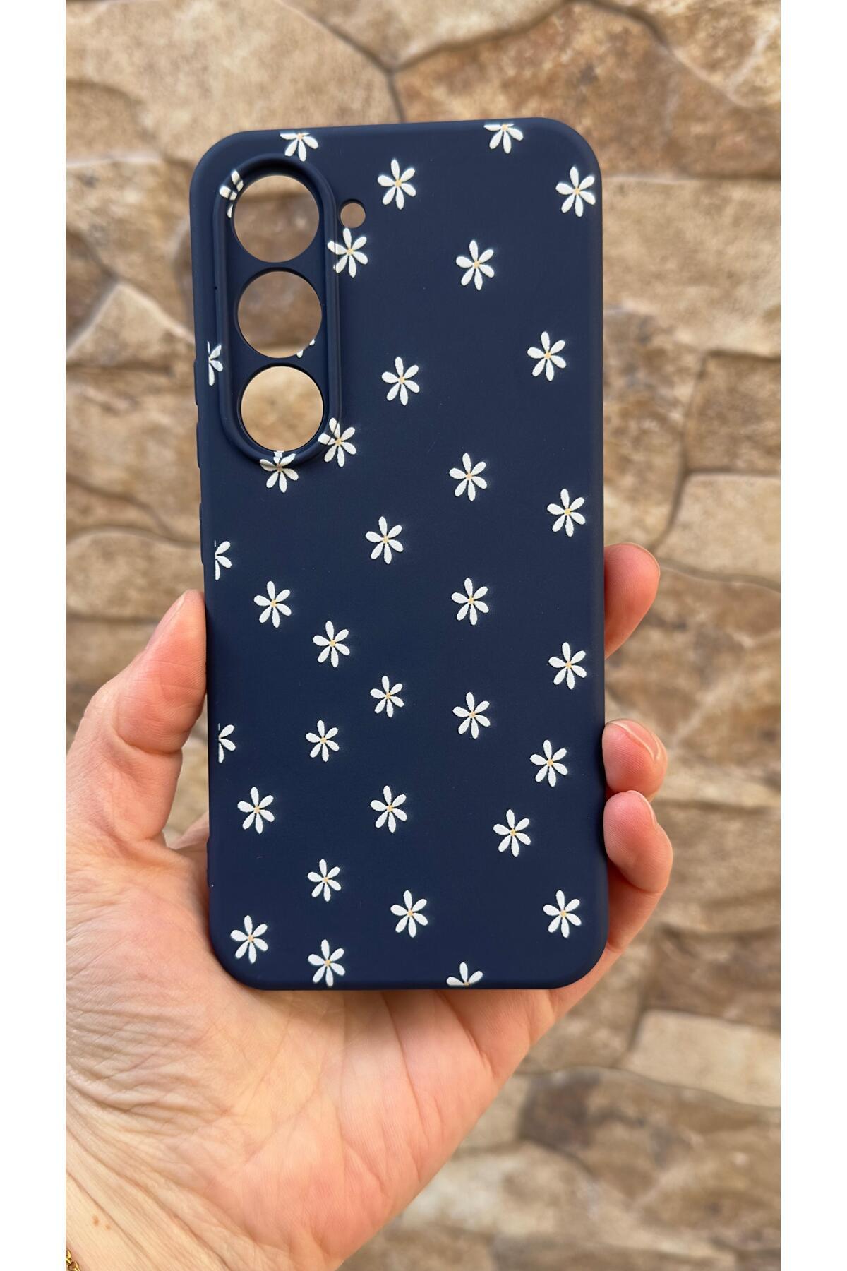Tecno Spark 40 Pro Uyumlu Mini Papatya Desenli Silikon Darbe Emici Klasik Korumalı Rubber Kılıf