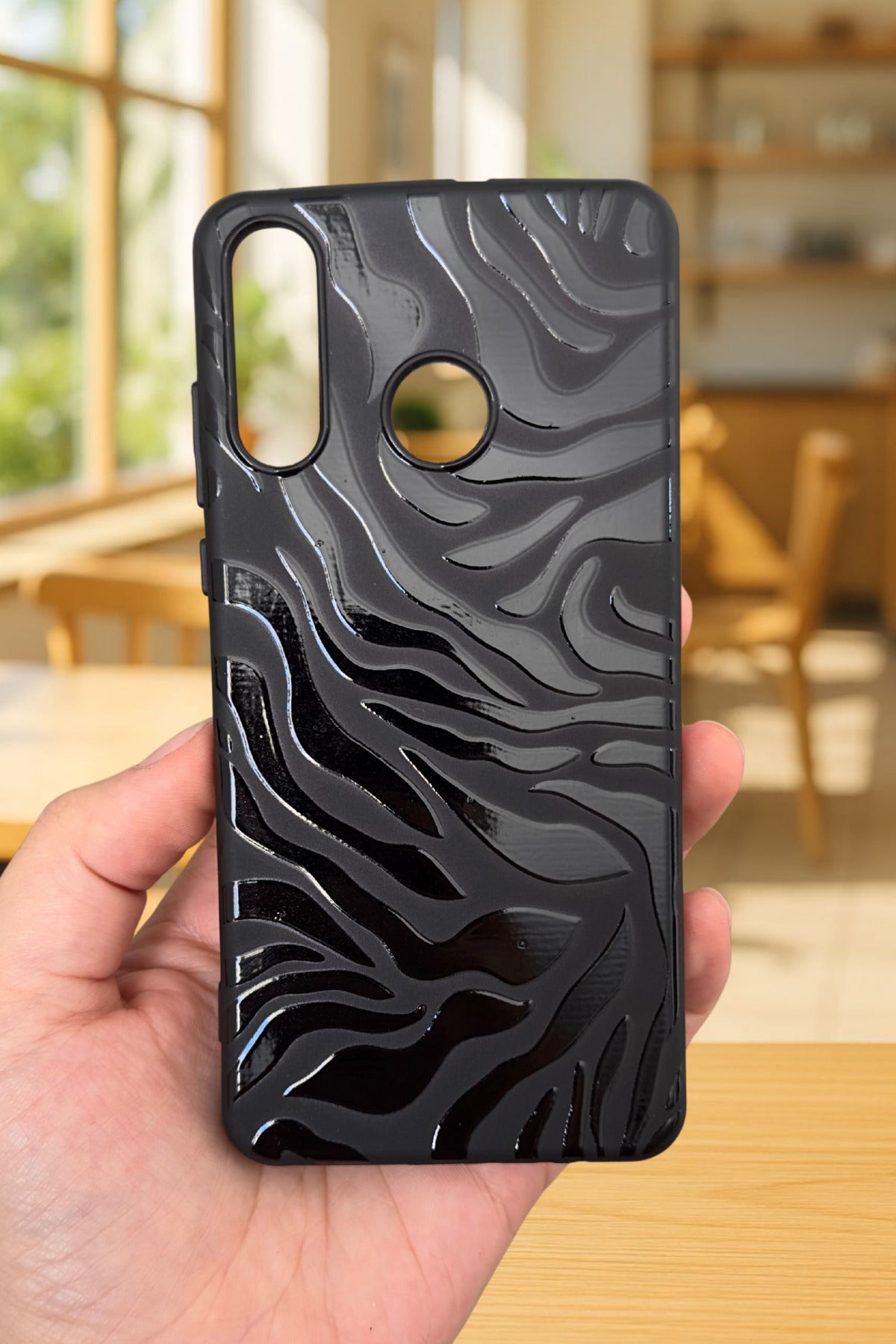 HUAWEİ P20 LİTE Uyumlu Zebra Desenli Silikon Darbe Emici Klasik Korumalı Rubber Kılıf