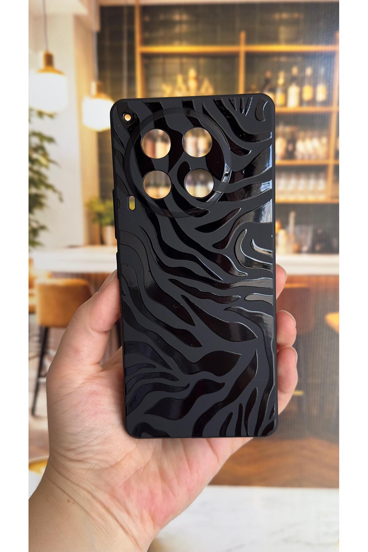 Tecno Camon 30 Uyumlu Zebra Desenli Silikon Darbe Emici Klasik Korumalı Rubber Kılıf