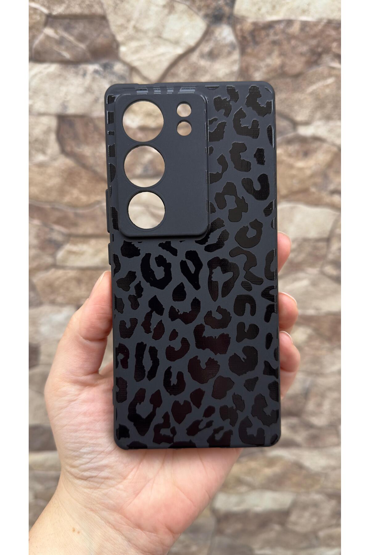 VİVO V29 Uyumlu Leopar Desenli Silikon Darbe Emici Klasik Korumalı Rubber Kılıf
