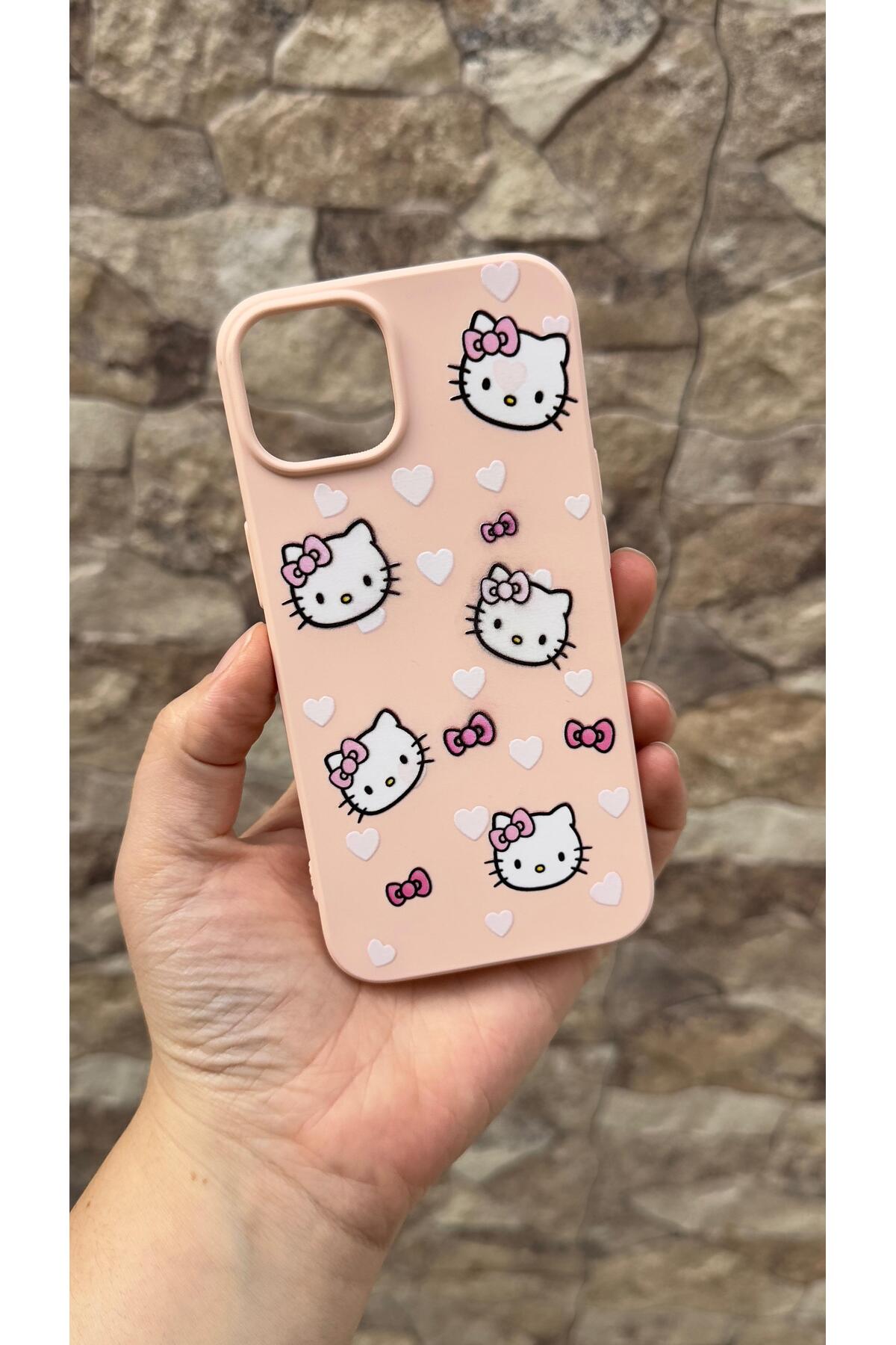 iPhone 13 Uyumlu Hello Kity Silikon Darbe Emici Klasik Korumalı Rubber Kılıf