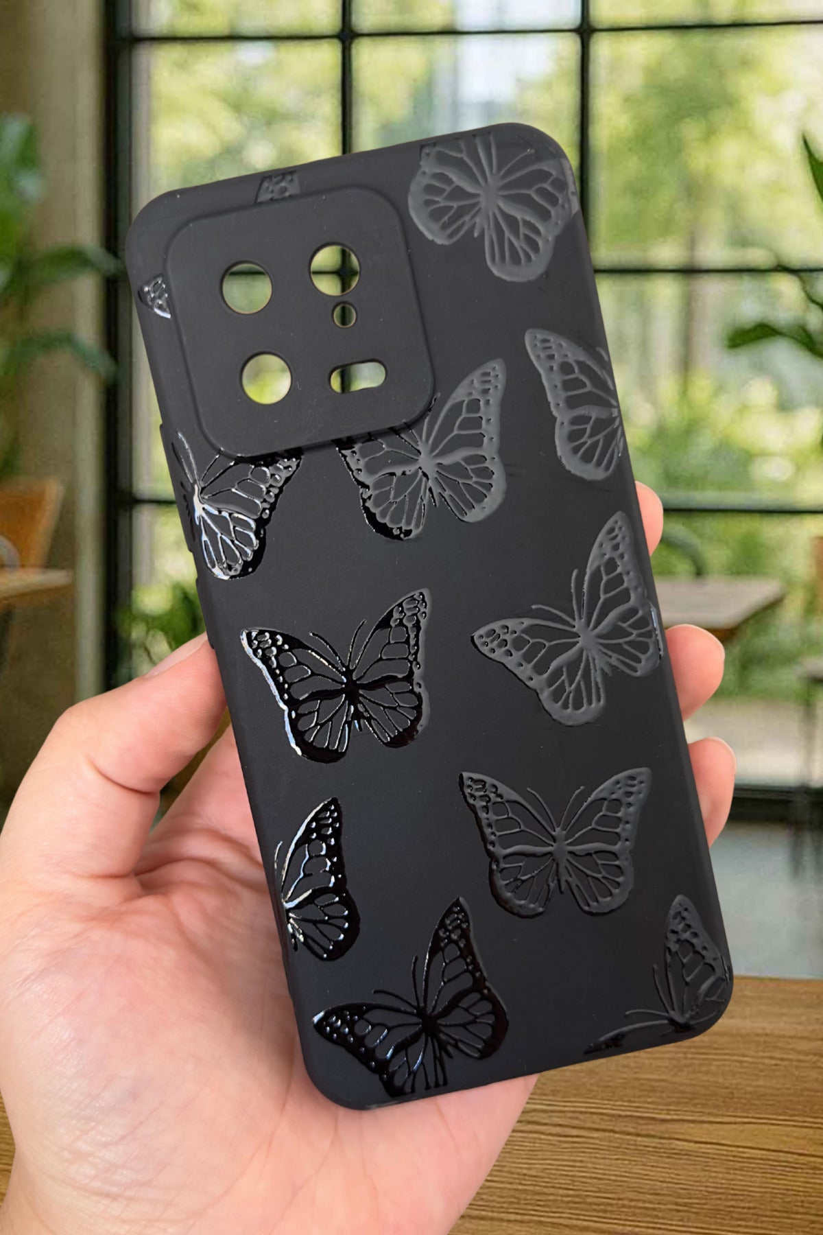 Xiaomi Mi 13 Uyumlu Siyah Kelebek Desenli Silikon Darbe Emici Klasik Korumalı Rubber Kılıf