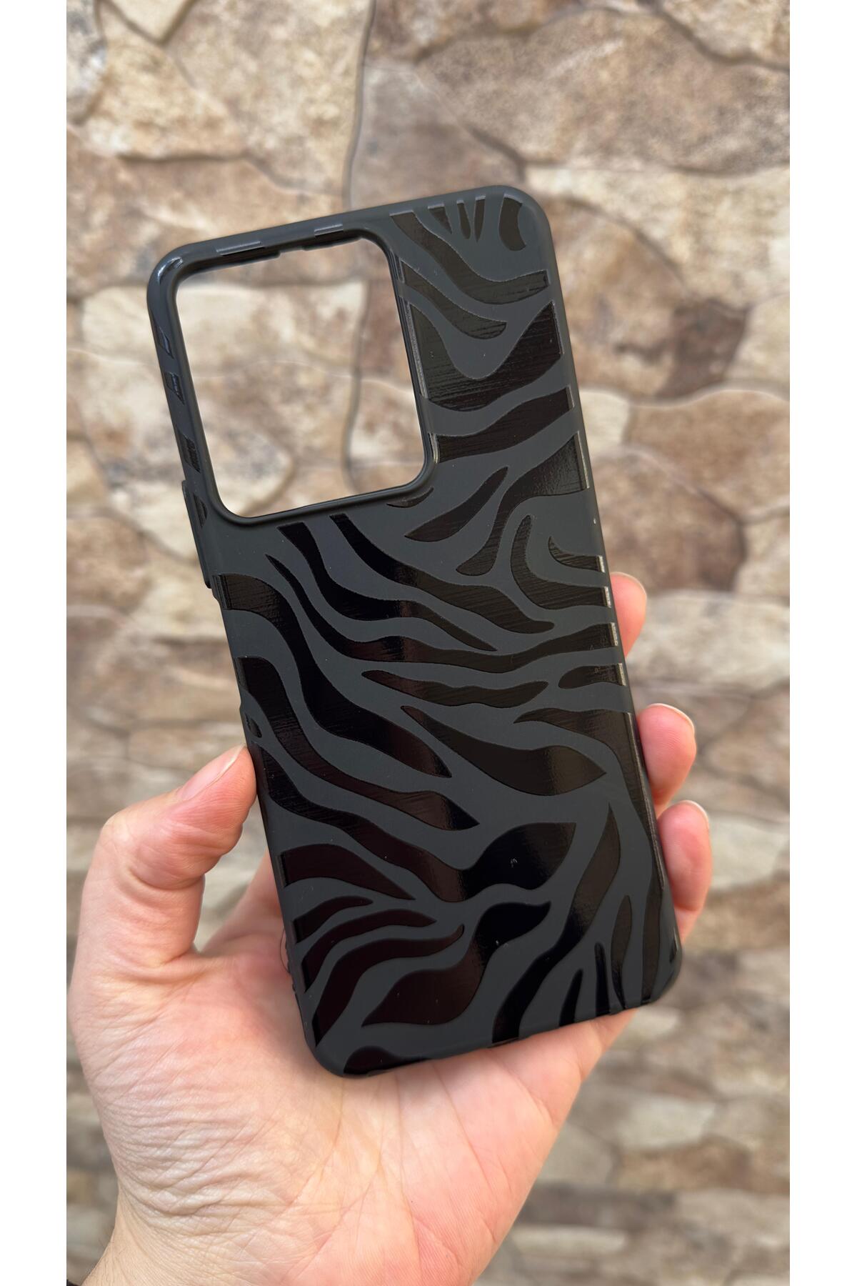 VİVO Y35 Uyumlu Zebra Desenli Silikon Darbe Emici Klasik Korumalı Rubber Kılıf