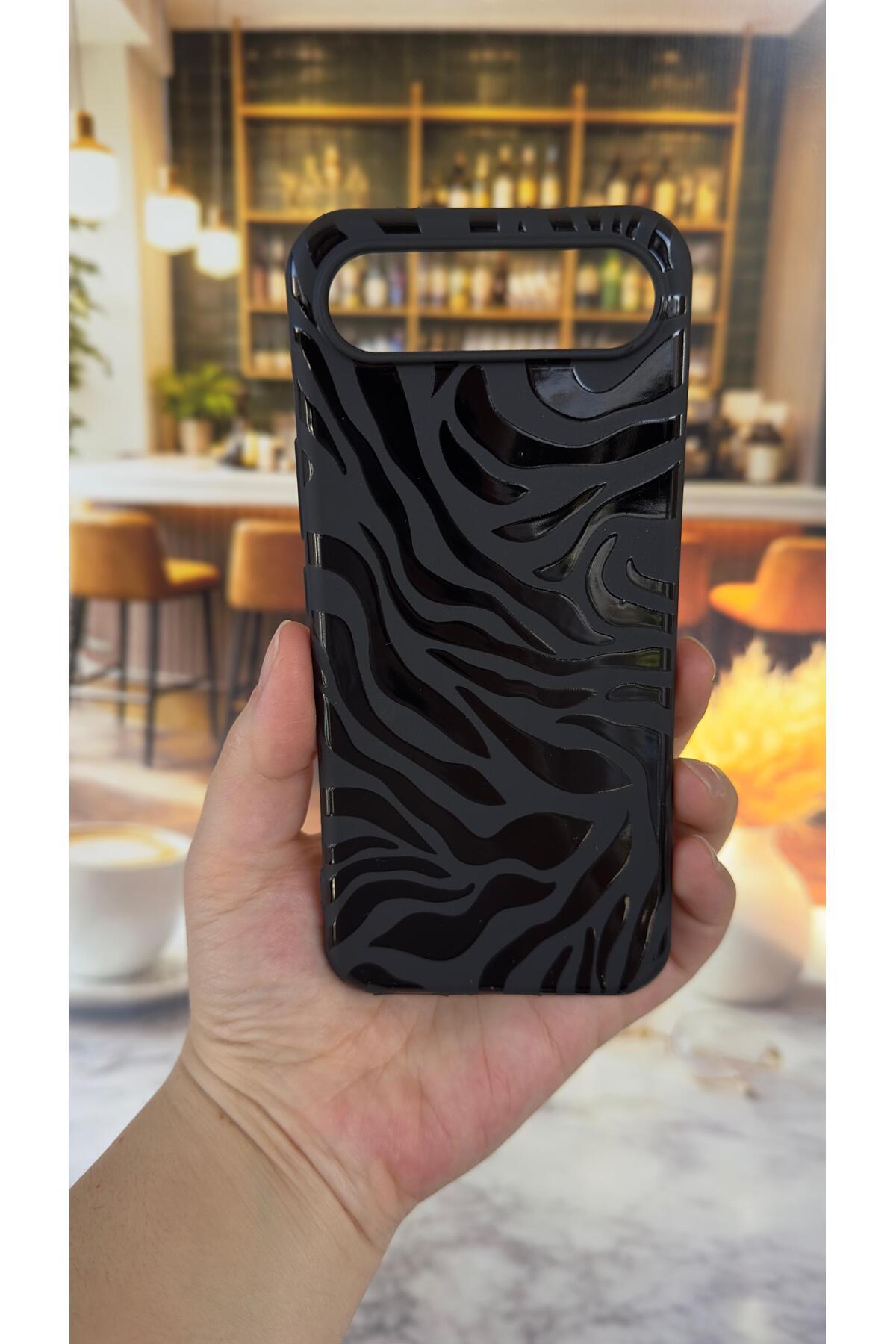 Tecno Spark Slim Uyumlu Zebra Desenli Silikon Darbe Emici Klasik Korumalı Rubber Kılıf