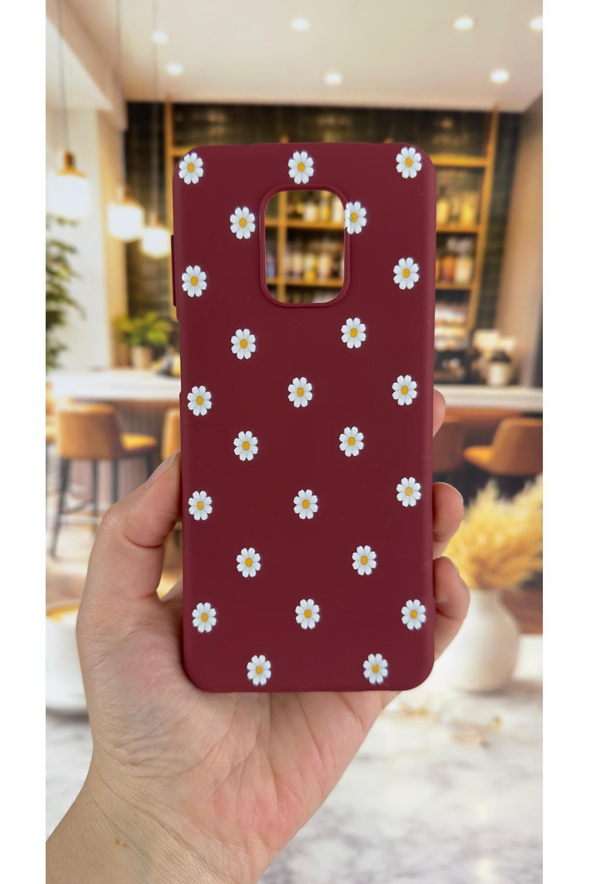 Redmi Note 9 Pro/9S Uyumlu Beyaz Papatya Desenli Silikon Darbe Emici Klasik Korumalı Rubber Kılıf