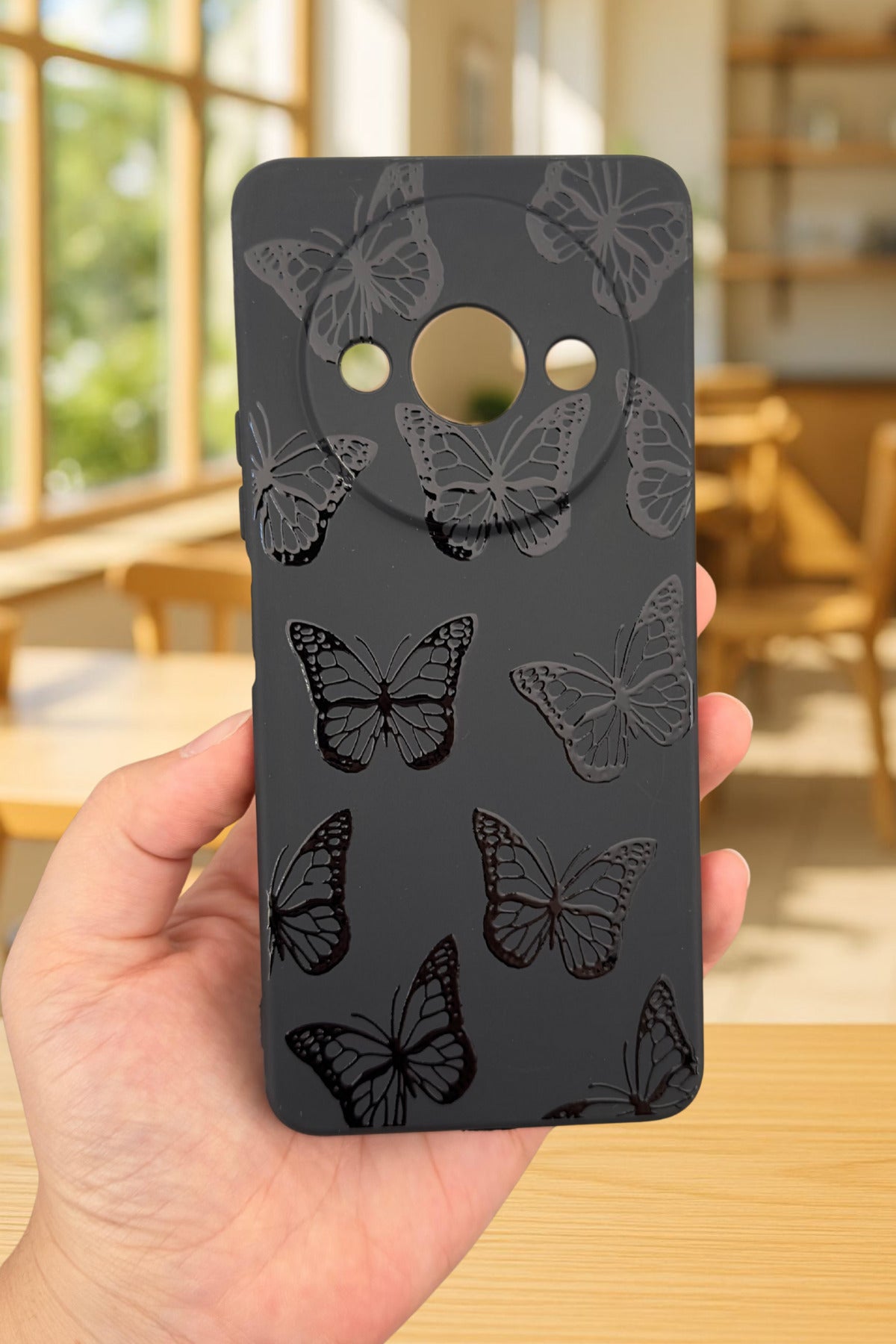 Xiaomi Redmi A3 Uyumlu Siyah Kelebek Desenli Silikon Darbe Emici Klasik Korumalı Rubber Kılıf