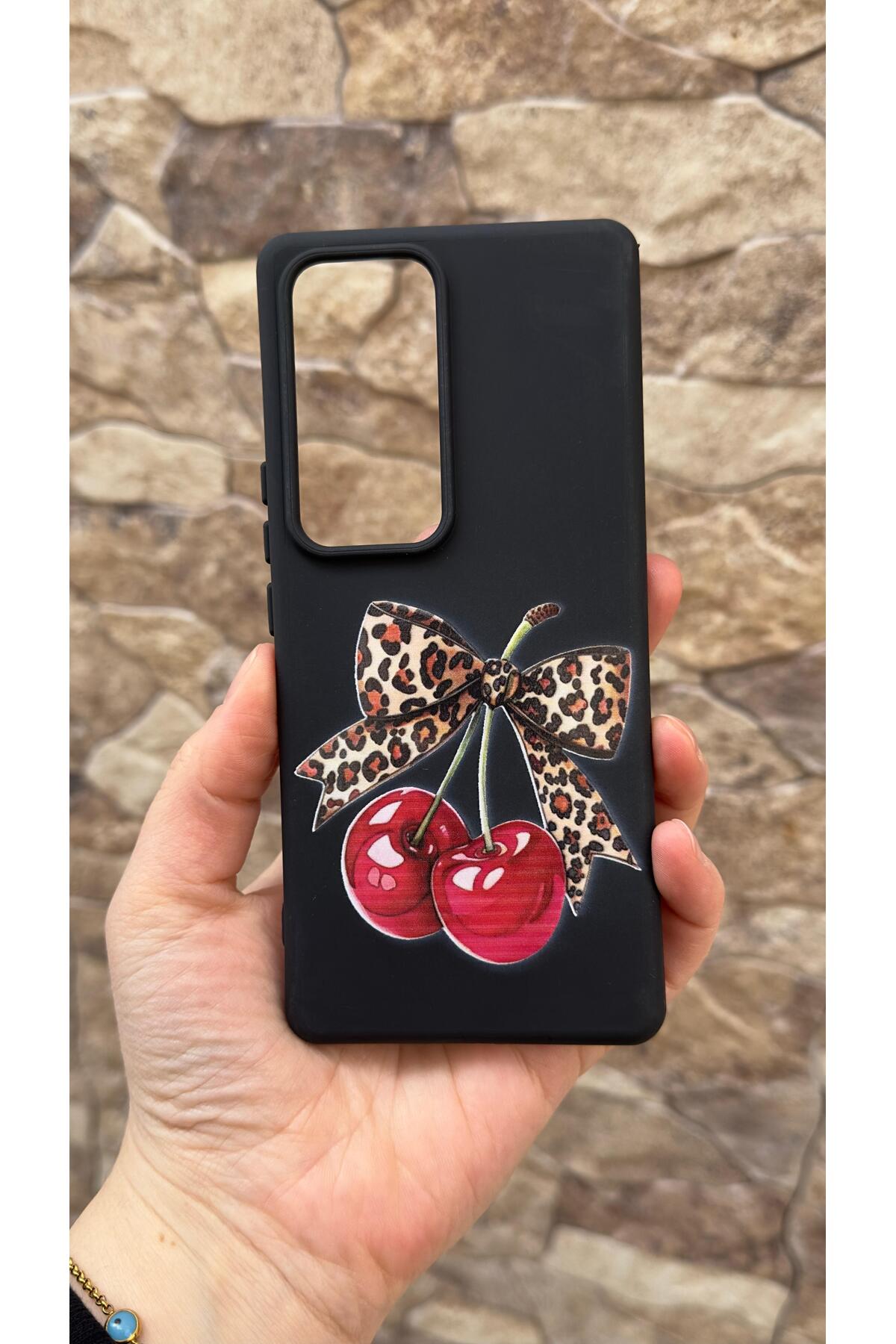 Vivo V30 Uyumlu Kiraz Fiyonk Leopar Desenli Silikon Darbe Emici Klasik Korumalı Rubber Kılıf