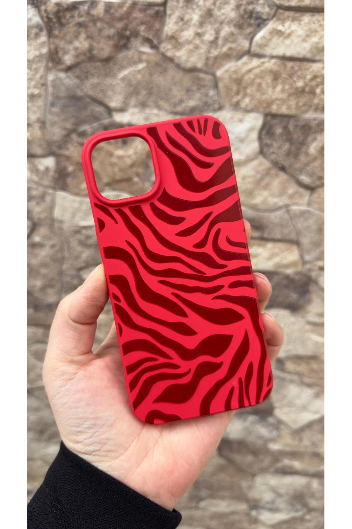 iPhone 11 Uyumlu Kırmızı Zebra Desenli Silikon Darbe Emici Klasik Korumalı Rubber Kılıf