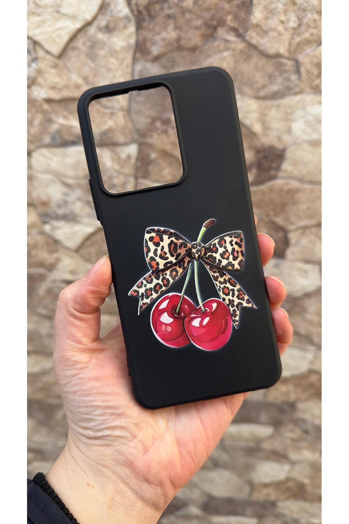 VİVO Y35 Uyumlu Kiraz Fiyonk Leopar Desenli Silikon Darbe Emici Klasik Korumalı Rubber Kılıf