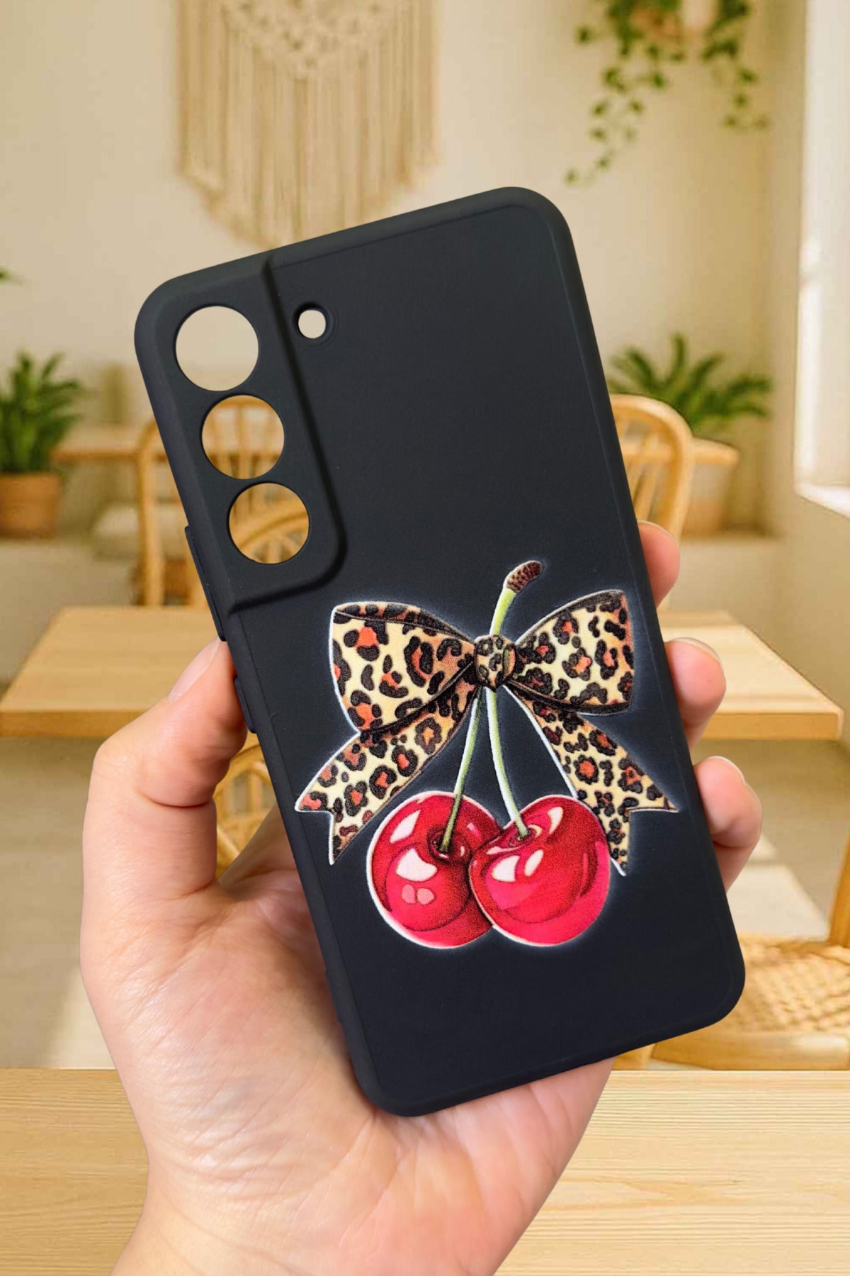 Samsung Galaxy S22 Uyumlu Kiraz Leopar Fiyonk Desenli Silikon Darbe Emici Rubber Kılıf