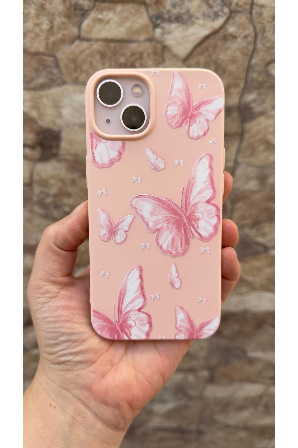 iPhone 13 Uyumlu Pembe Kelebek Desenli Silikon Darbe Emici Klasik Korumalı Rubber Kılıf