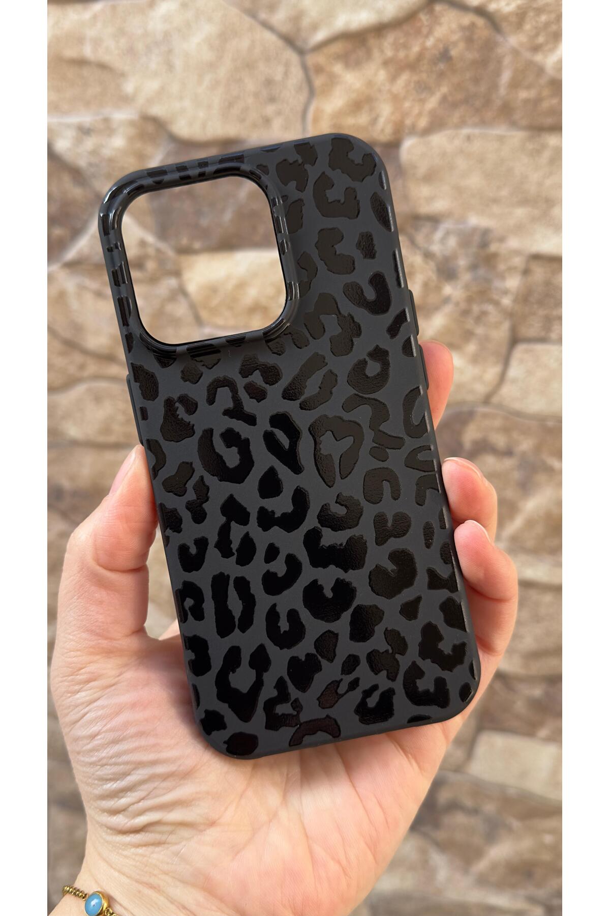 Iphone 15 Pro Uyumlu Leopar Desenli Silikon Darbe Emici Klasik Korumalı Rubber Kılıf