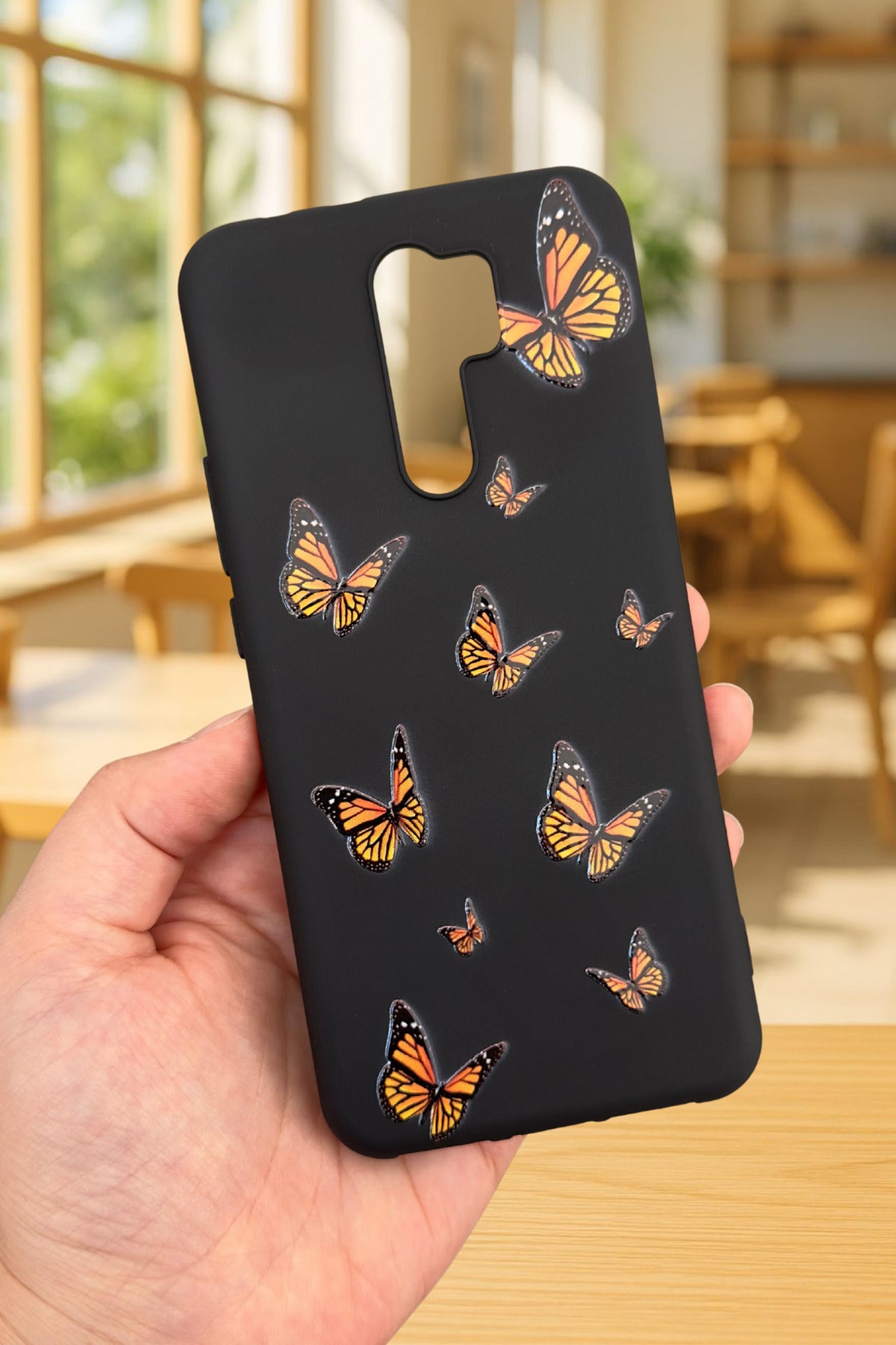 Xiaomi Redmi 9 Uyumlu Turuncu Kelebek Desenli Silikon Darbe Emici Klasik Korumalı Rubber Kılıf