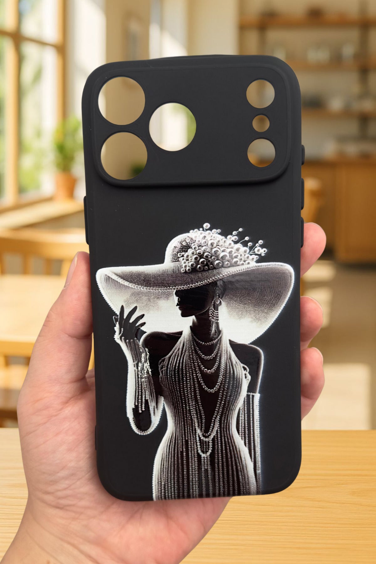 iPhone 17 Pro Max Uyumlu LADY Silikon Darbe Emici Klasik Korumalı Rubber Kılıf