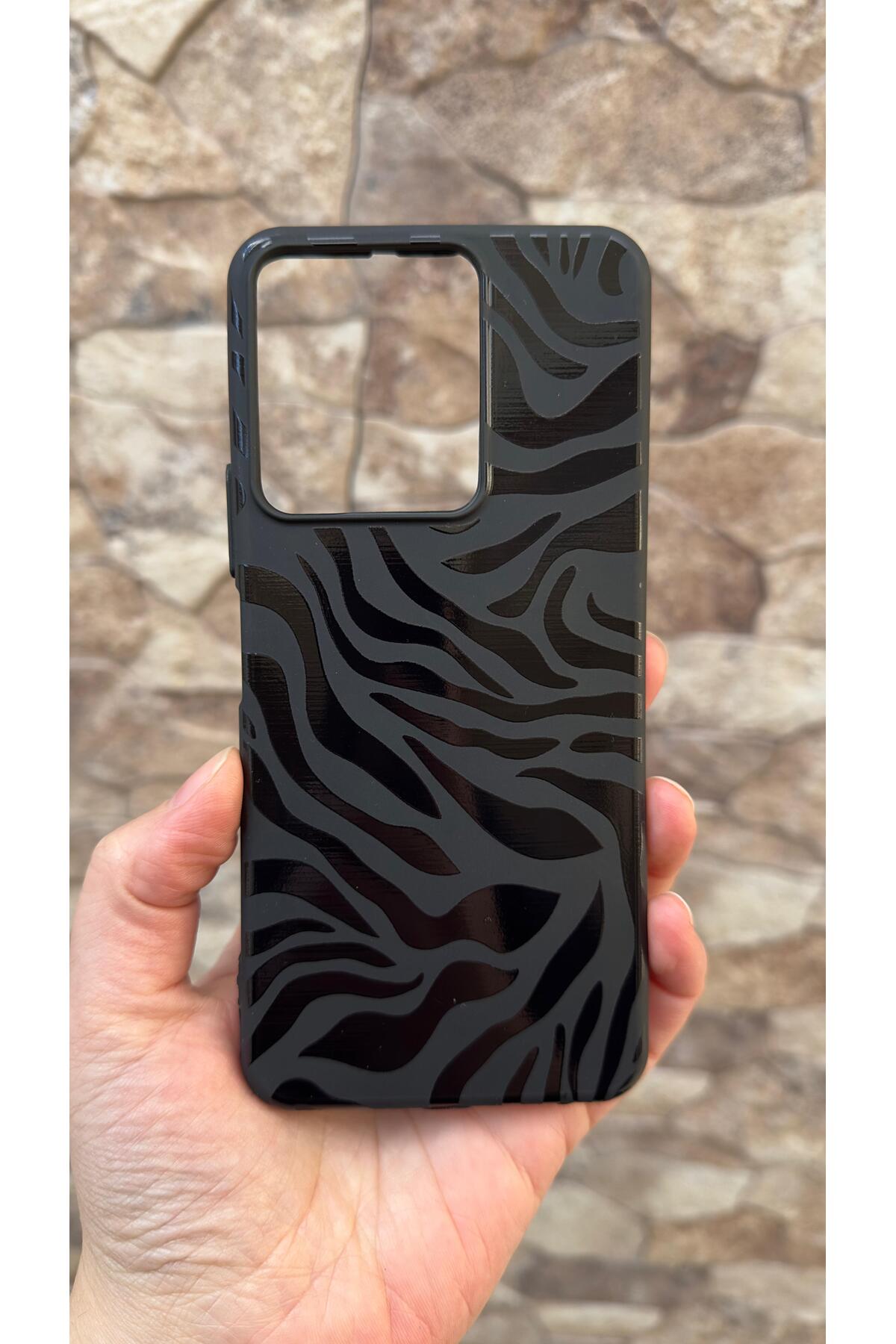 VİVO Y35 Uyumlu Zebra Desenli Silikon Darbe Emici Klasik Korumalı Rubber Kılıf