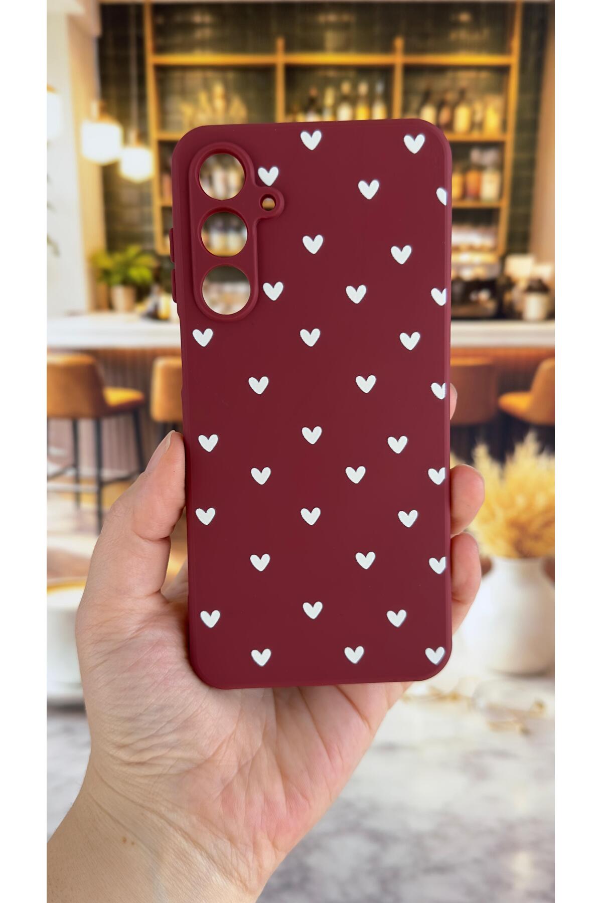 Samsung Galaxy S24FE Uyumlu Beyaz Kalp Desenli Silikon Darbe Emici Klasik Korumalı Rubber Kılıf