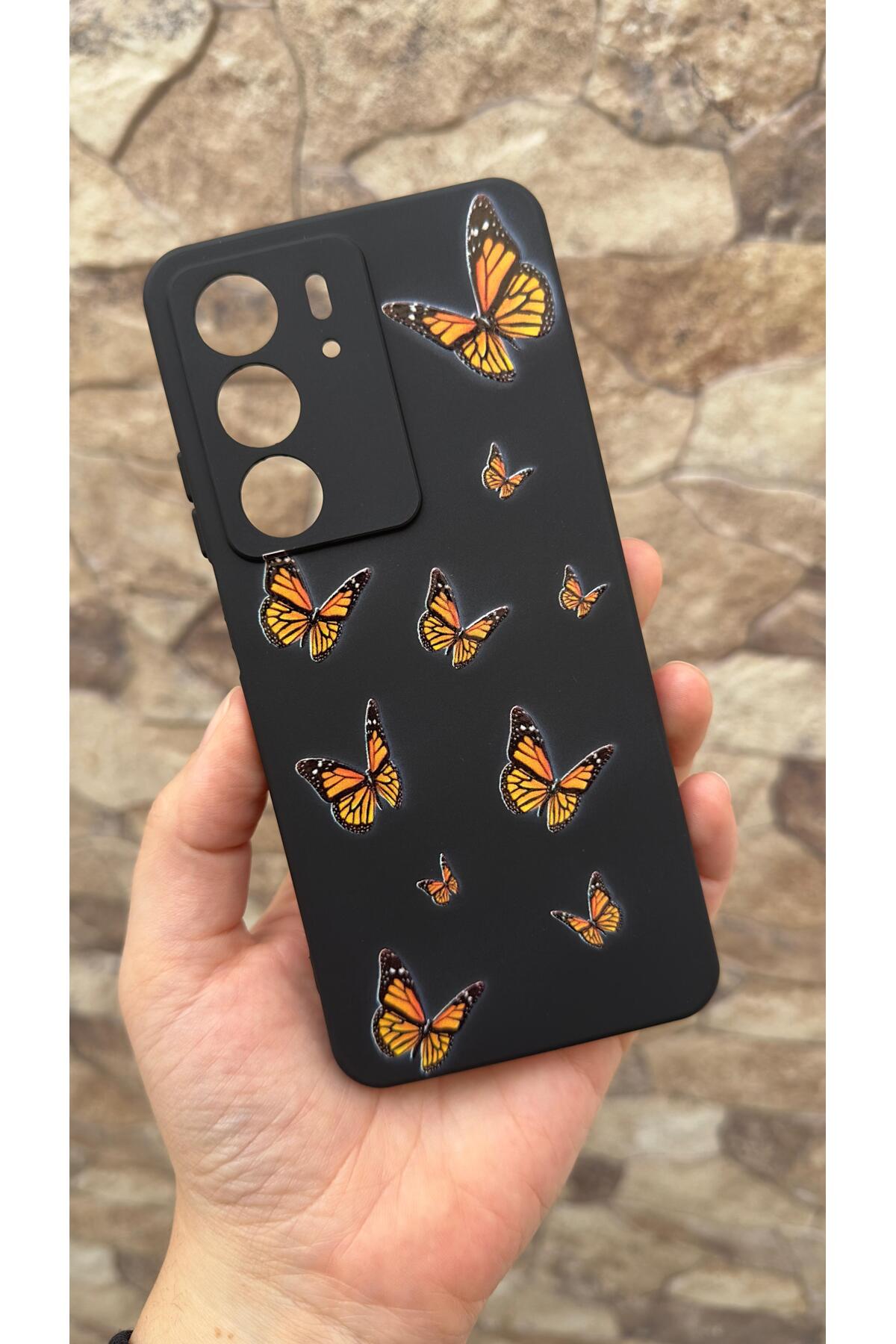Realme C75 Uyumlu Turuncu Kelebek Desenli Silikon Darbe Emici Klasik Korumalı Rubber Kılıf