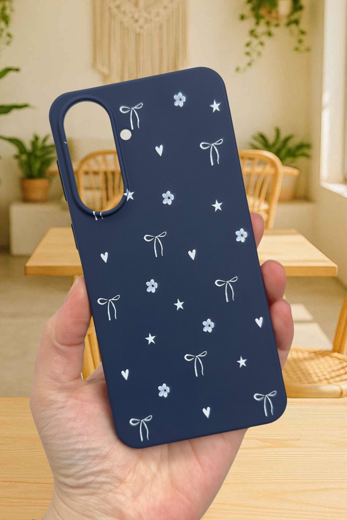 Samsung Galaxy A37 Uyumlu Mini Fiyonk Desenli Silikon Darbe Emici Klasik Korumalı Rubber Kılıf