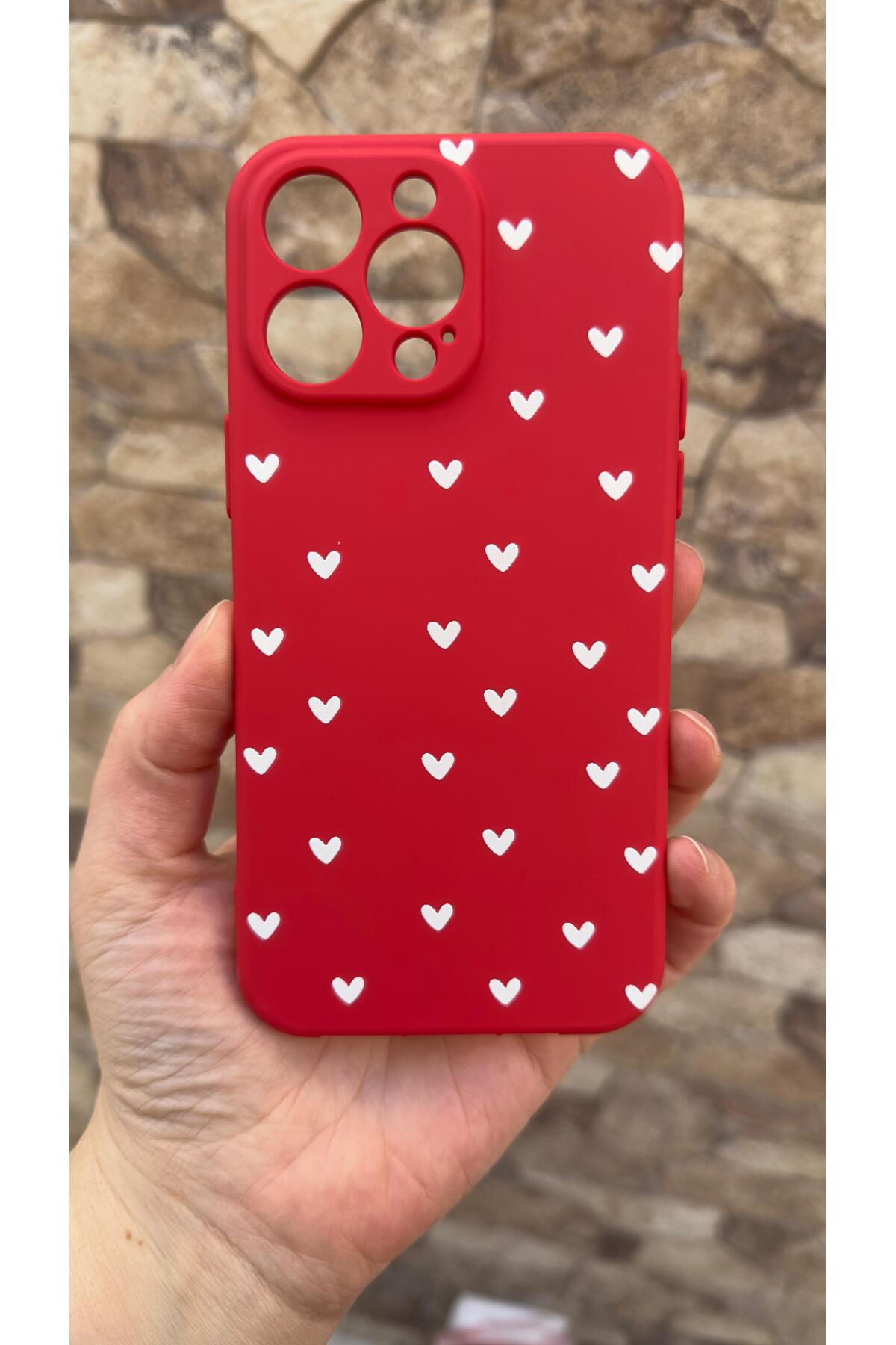 iPhone 13 Pro Max Uyumlu Mini Beyaz Kalp Desenli Silikon Darbe Emici Klasik Korumalı Rubber Kılıf