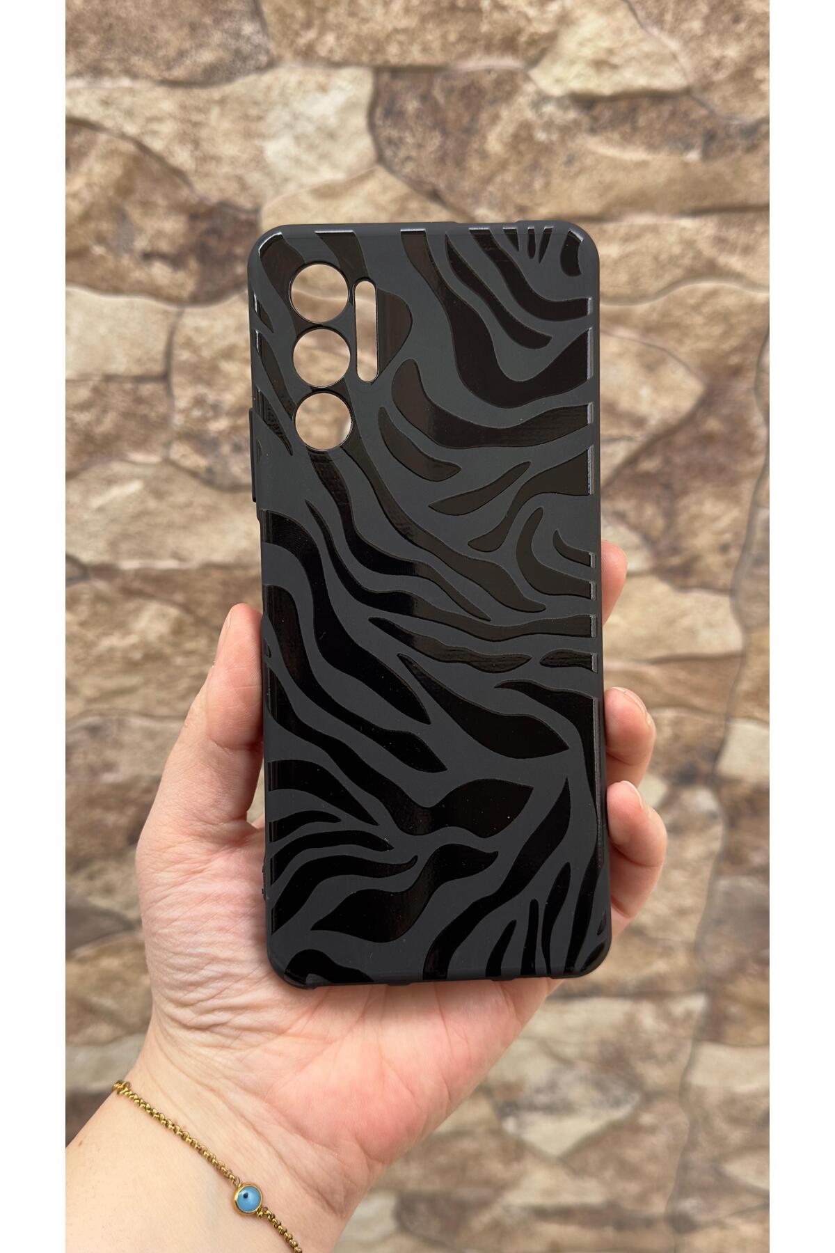 Tecno Pova 3 Uyumlu Zebra Desenli Silikon Darbe Emici Klasik Korumalı Rubber Kılıf