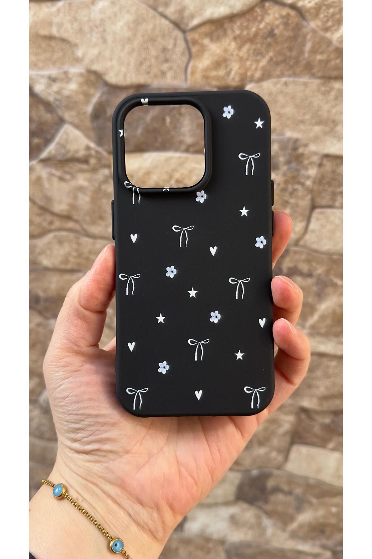Iphone 15 Pro Uyumlu Mini Fiyonk Desenli Silikon Darbe Emici Klasik Korumalı Rubber Kılıf