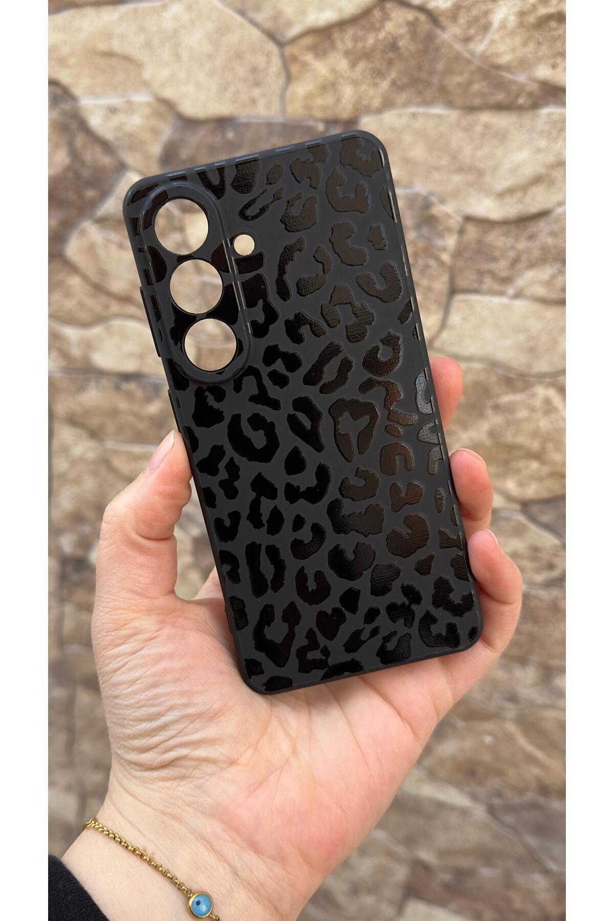 Samsung Galaxy S26 Uyumlu Leopar Desenli Silikon Darbe Emici Klasik Korumalı Rubber Kılıf
