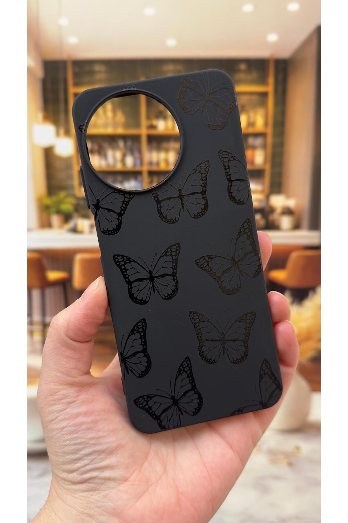 Realme 11 Uyumlu Siyah Kelebek Desenli Silikon Darbe Emici Klasik Korumalı Rubber Kılıf