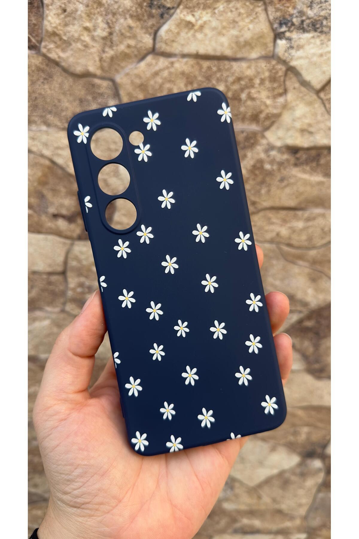 Samsung Galaxy A17 Uyumlu Mini Papatya Desenli Silikon Darbe Emici Klasik Korumalı Rubber Kılıf