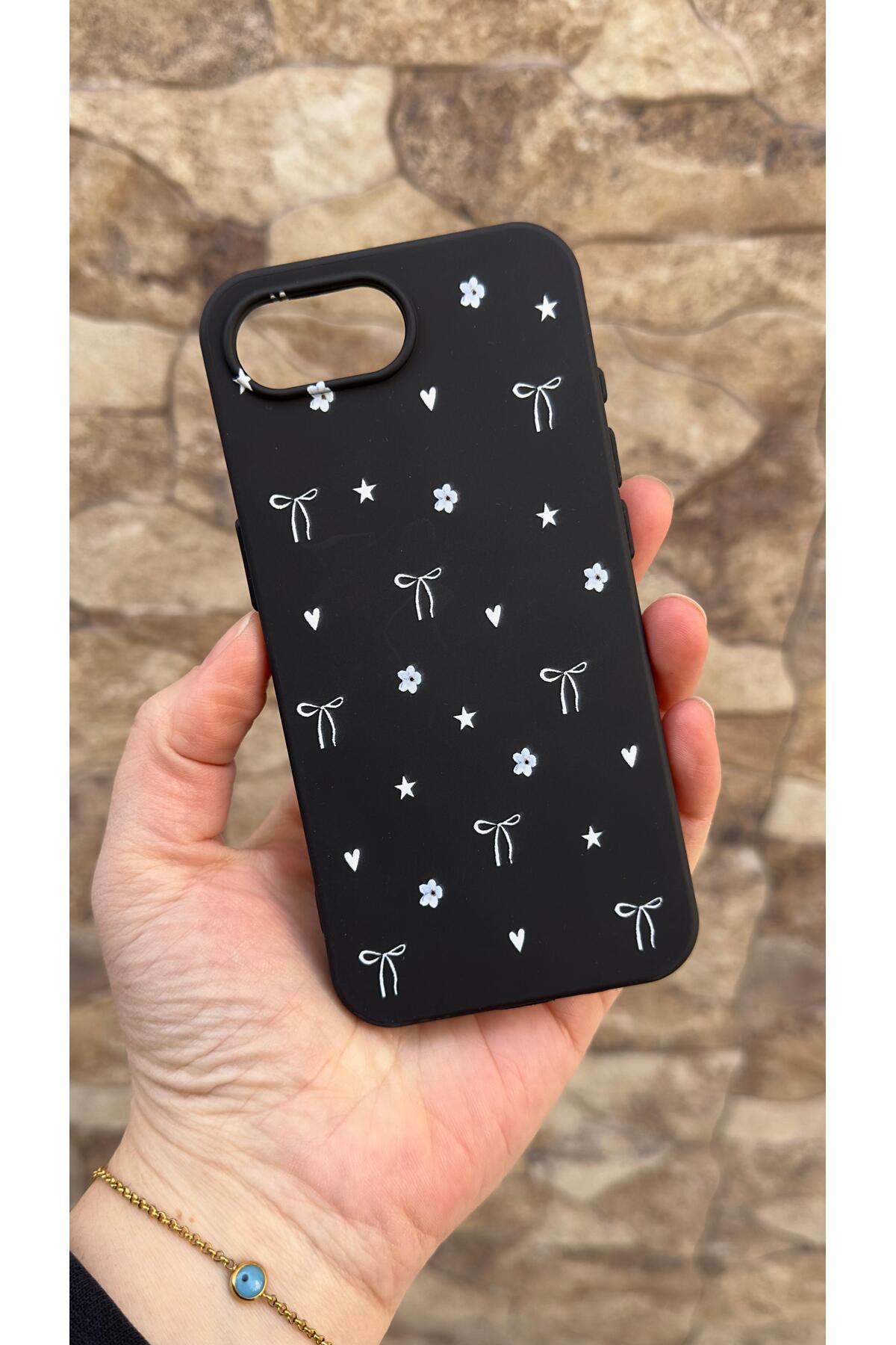 İphone 16E Uyumlu Mini Fiyonk Desenli Silikon Darbe Emici Klasik Korumalı Rubber Kılıf