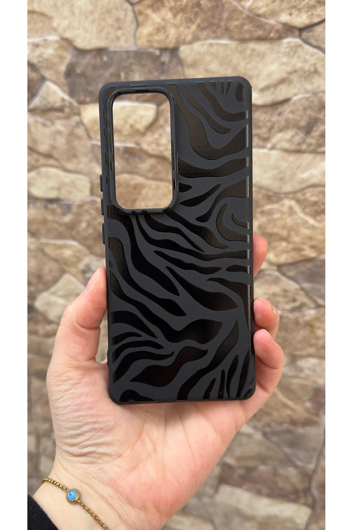 Vivo V30 Uyumlu Zebra Desenli Silikon Darbe Emici Klasik Korumalı Rubber Kılıf