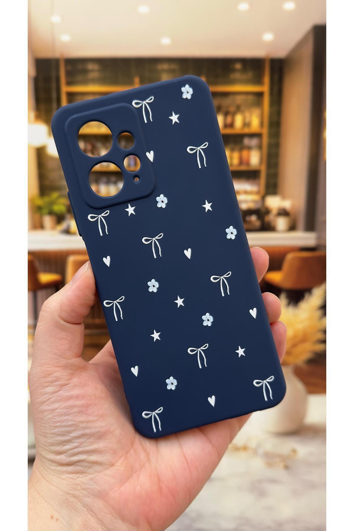 Xiaomi Redmi Note 12 Uyumlu Mini Fiyonk Desenli Silikon Darbe Emici Klasik Korumalı Rubber Kılıf