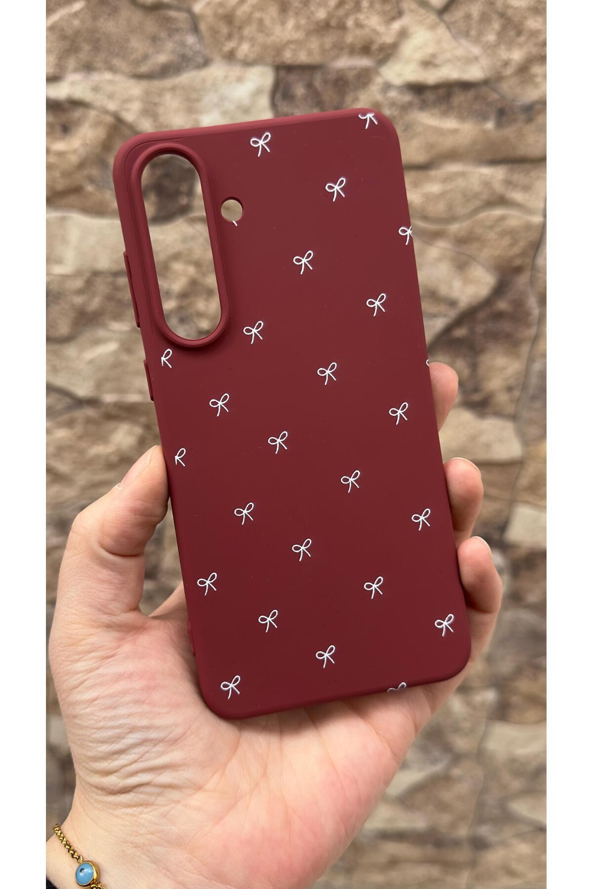 Samsung Galaxy S25 FE Uyumlu Beyaz Fiyonk Desenli Silikon Darbe Emici Klasik Korumalı Rubber Kılıf
