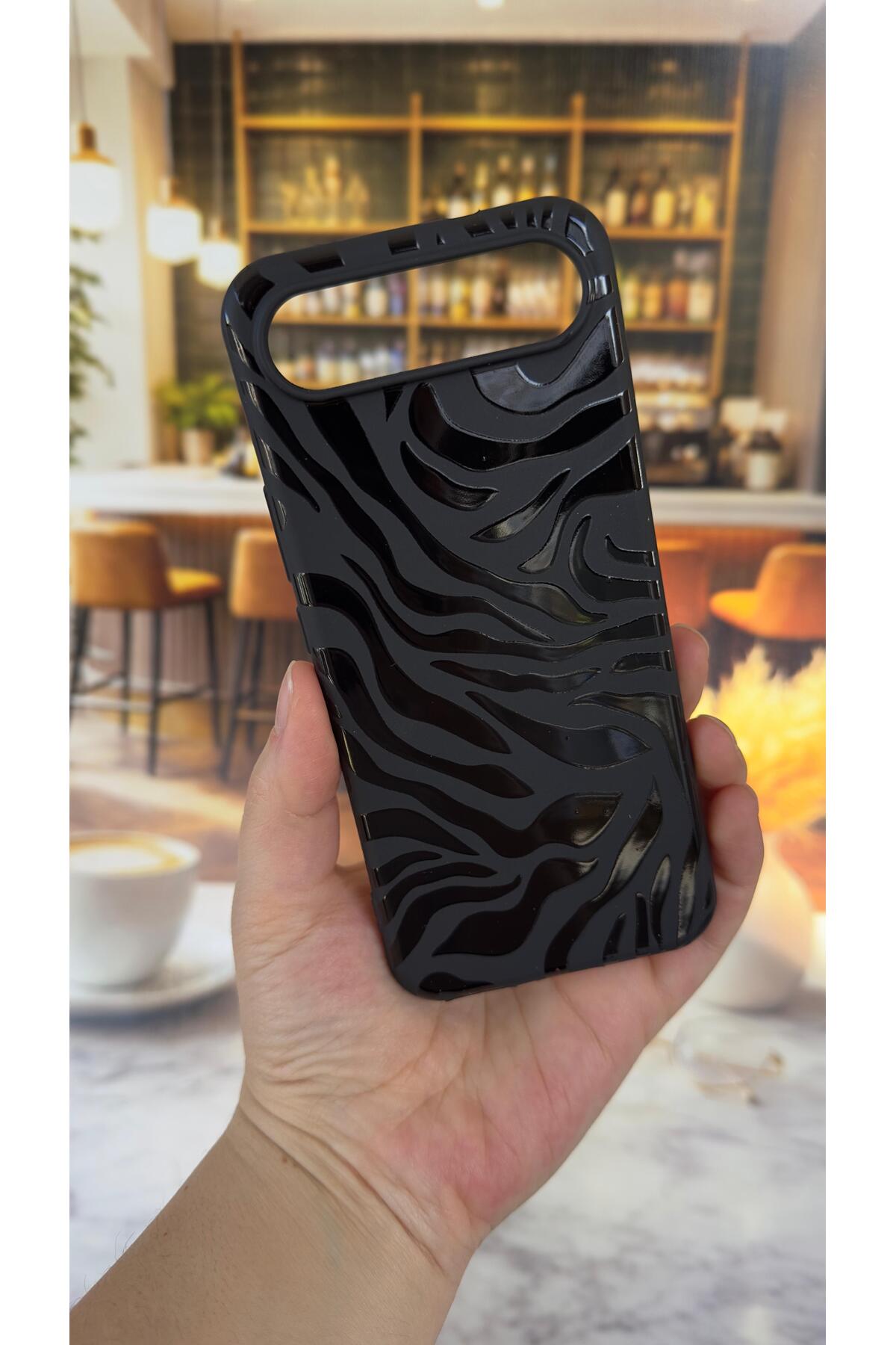 Tecno Spark Slim Uyumlu Zebra Desenli Silikon Darbe Emici Klasik Korumalı Rubber Kılıf