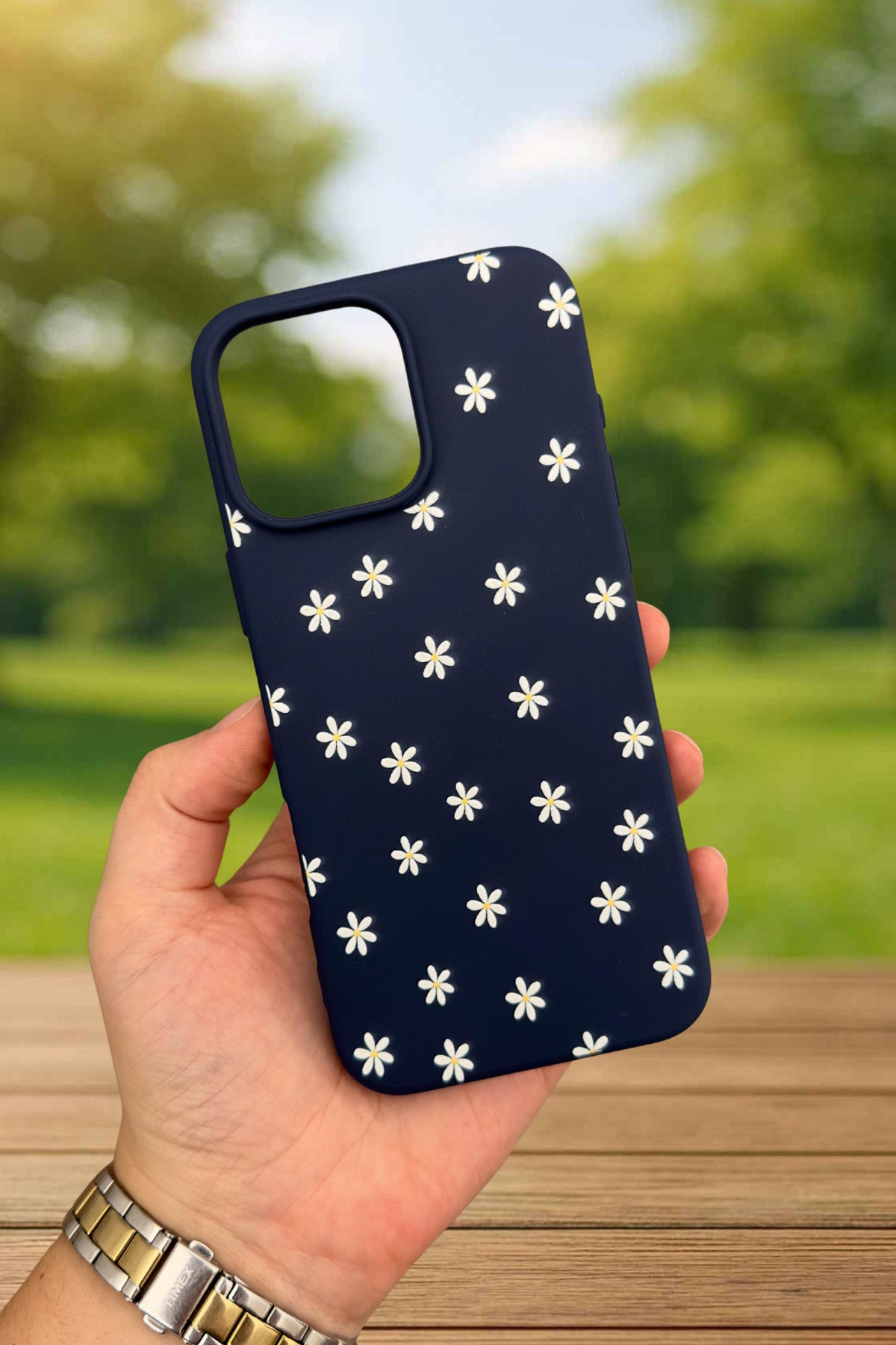 iPhone 14 Plus/15 Plus Uyumlu MİNİ PAPATYA DESENLİ Silikon Darbe Emici Klasik Korumalı Rubber Kılıf