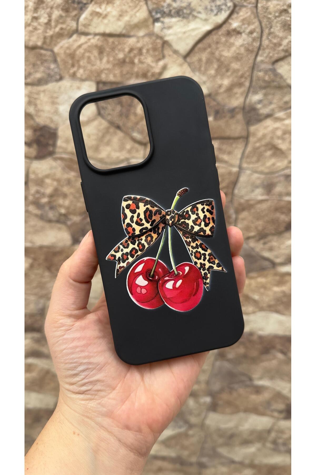 iPhone 16 Pro Max Uyumlu Kiraz Fiyonk Leopar Desenli Silikon Darbe Emici Korumalı Rubber Kılıf