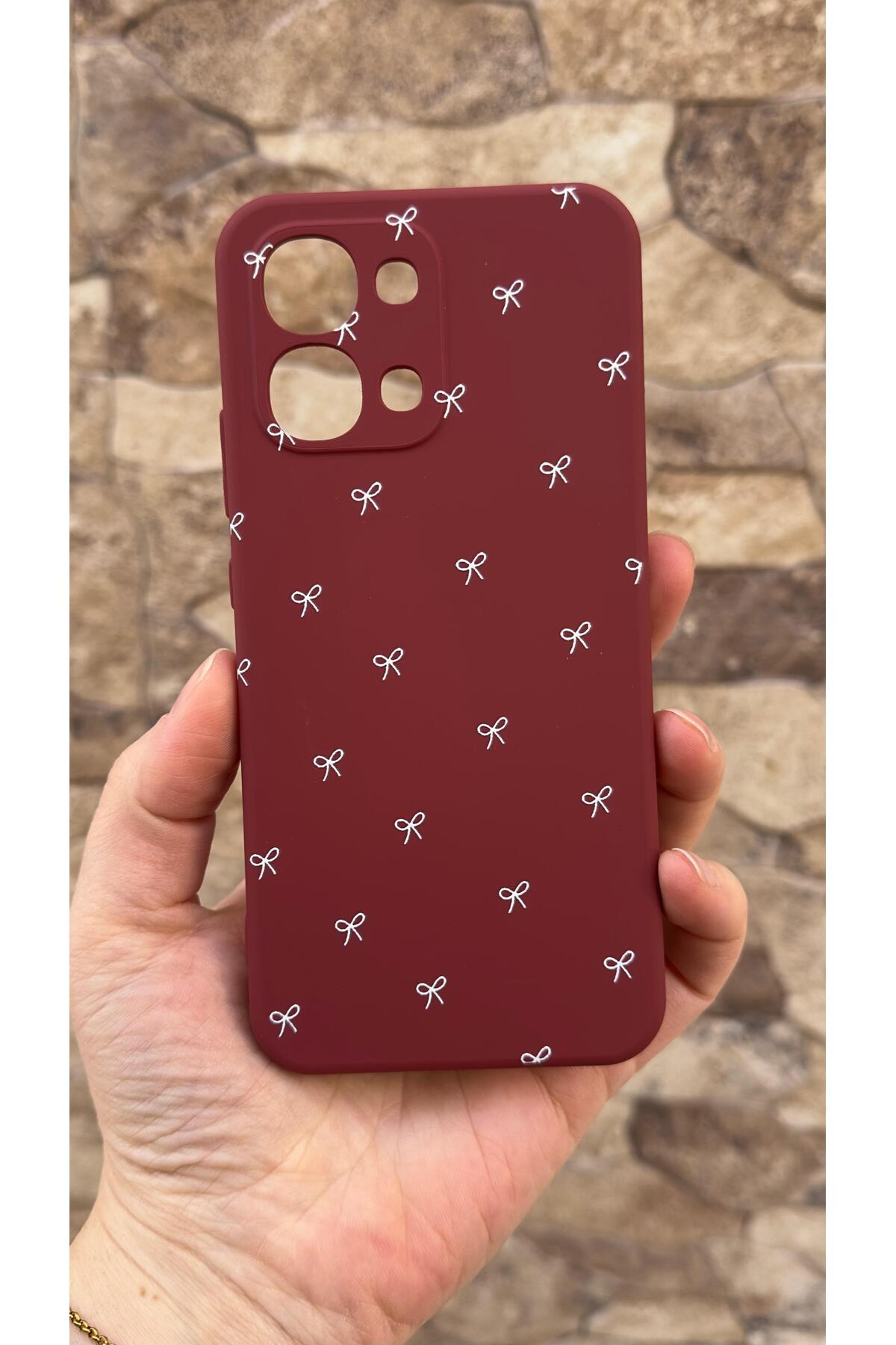 Oppo A6 Pro Uyumlu Beyaz Fiyonk Desenli Silikon Darbe Emici Klasik Korumalı Rubber Kılıf