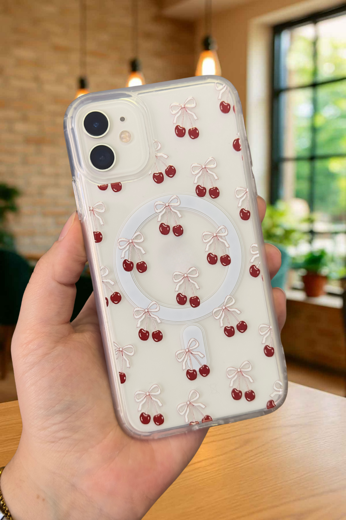 Kiraz Desenli Fiyonklu Magsafe Kablosuz Şarj Destekli Kamera Çıkıntılı Kılıf