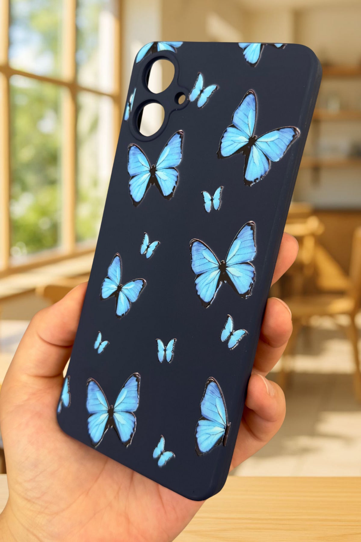 Samsung Galaxy A05 Uyumlu Mavi Kelebek Desenli Silikon Darbe Emici Klasik Korumalı Rubber Kılıf