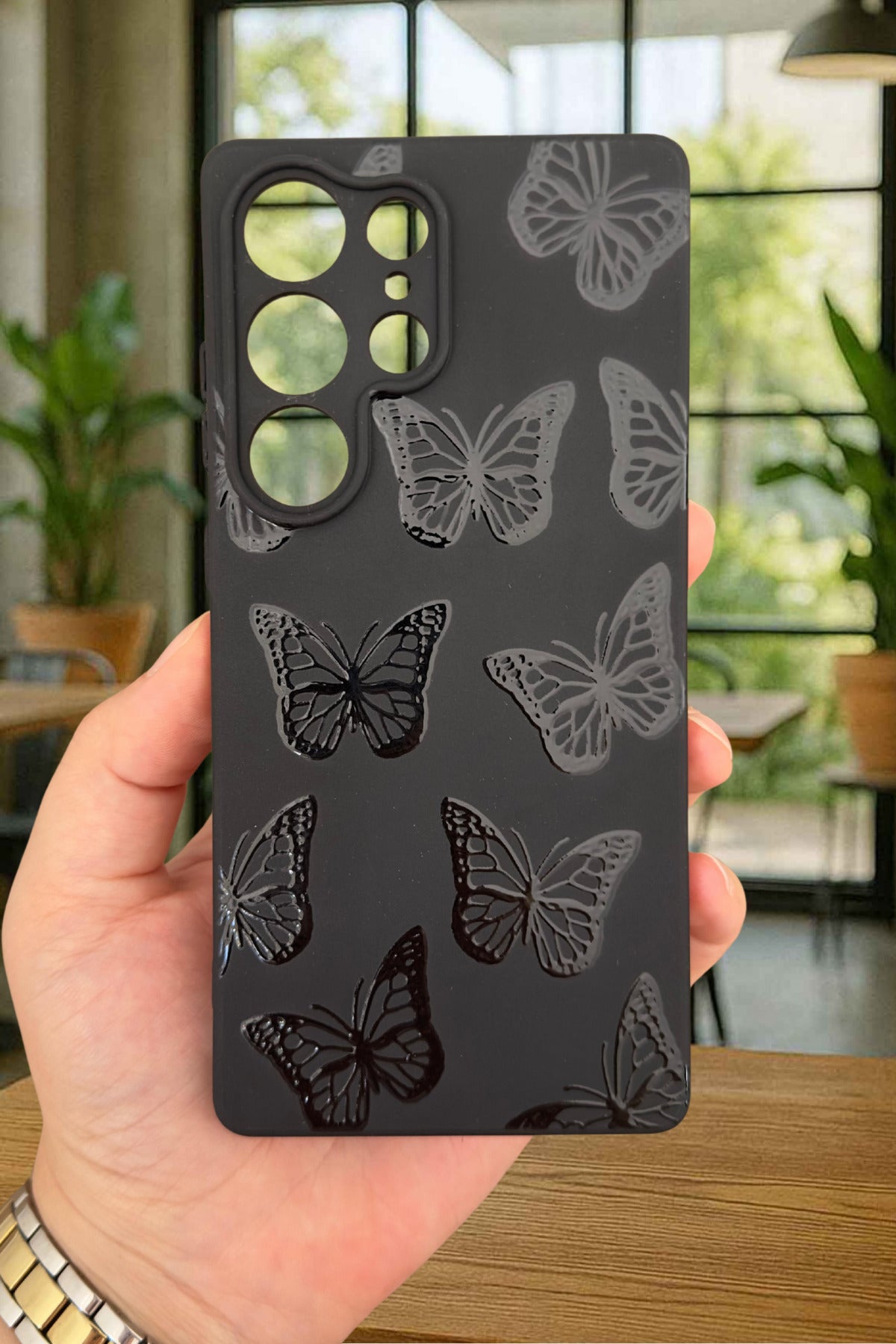 Samsung Galaxy S25 Ultra -Siyah Kelebek Desenli Silikon Darbe Emici Klasik Korumalı Rubber Kılıf