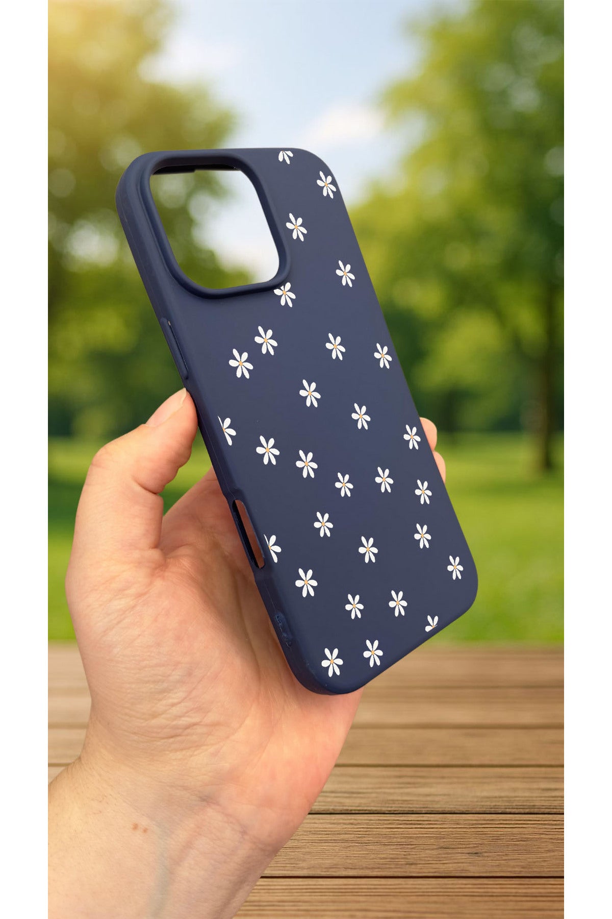 iPhone 15 Pro Max -MİNİ PAPATYA DESENLİ Silikon Darbe Emici Klasik Korumalı Rubber Kılıf