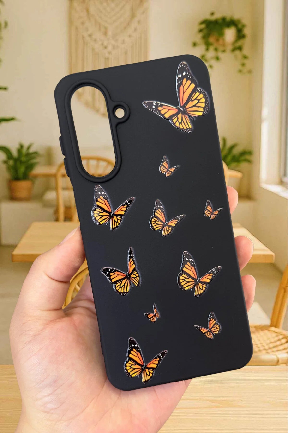 Samsung Galaxy A56 - Turuncu Kelebek Desenli Silikon Darbe Emici Klasik Korumalı Rubber Kılıf