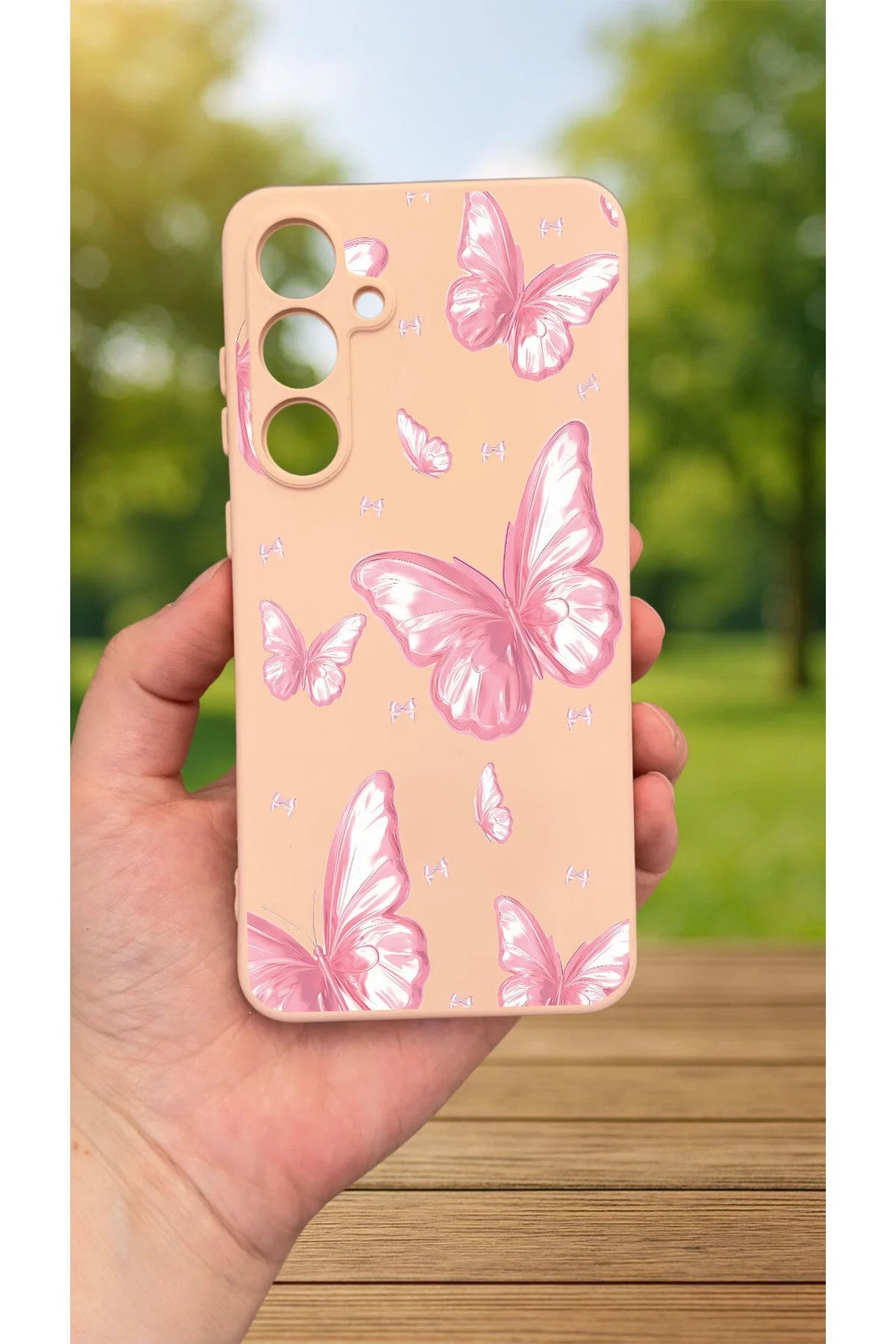 Samsung Galaxy S23FE -PEMBE KELEBEK DESENLİ Silikon Darbe Emici Klasik Korumalı Rubber Kılıf