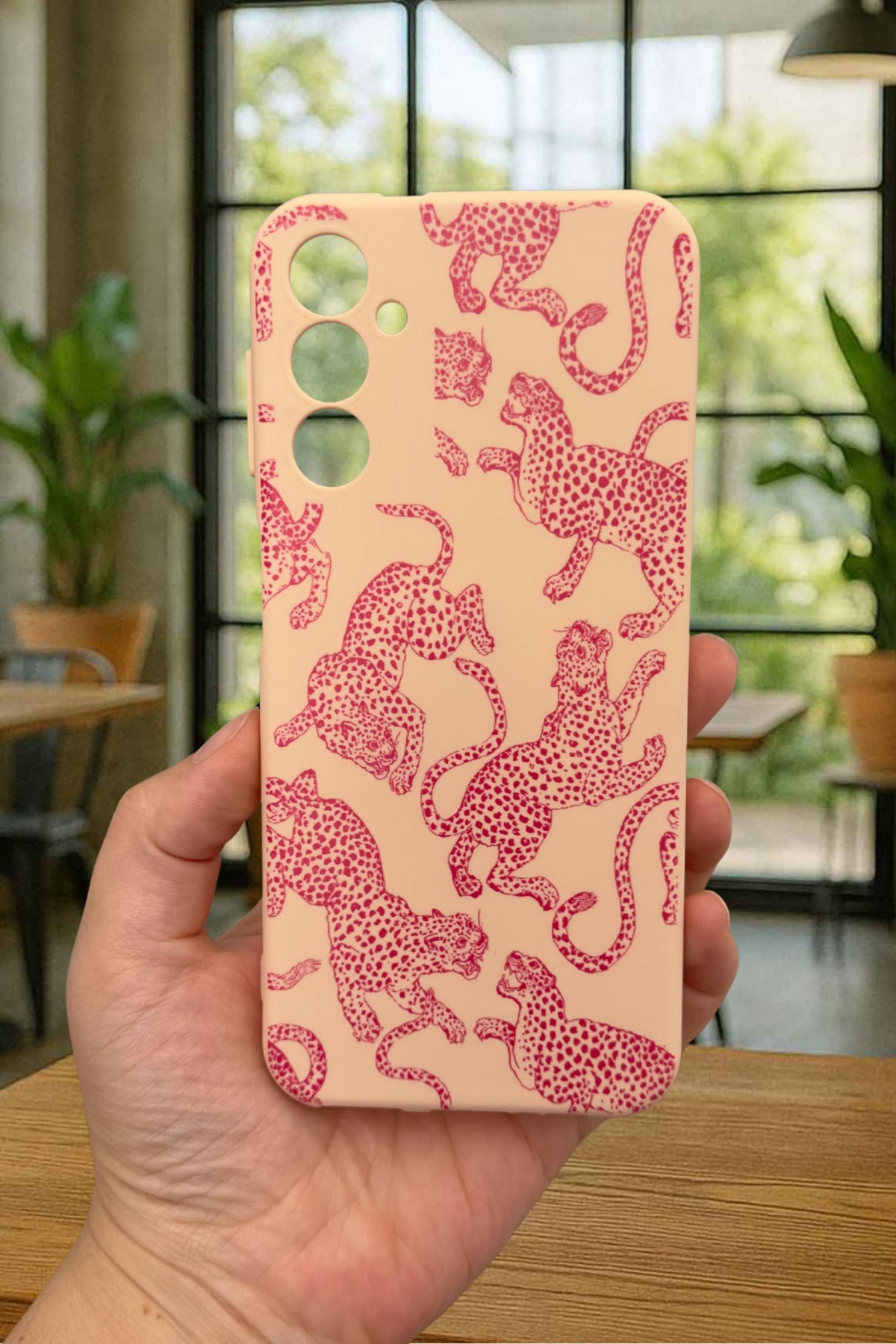 Samsung Galaxy A14 Uyumlu Pembe Leopar Desenli Silikon Darbe Emici Klasik Korumalı Rubber Kılıf