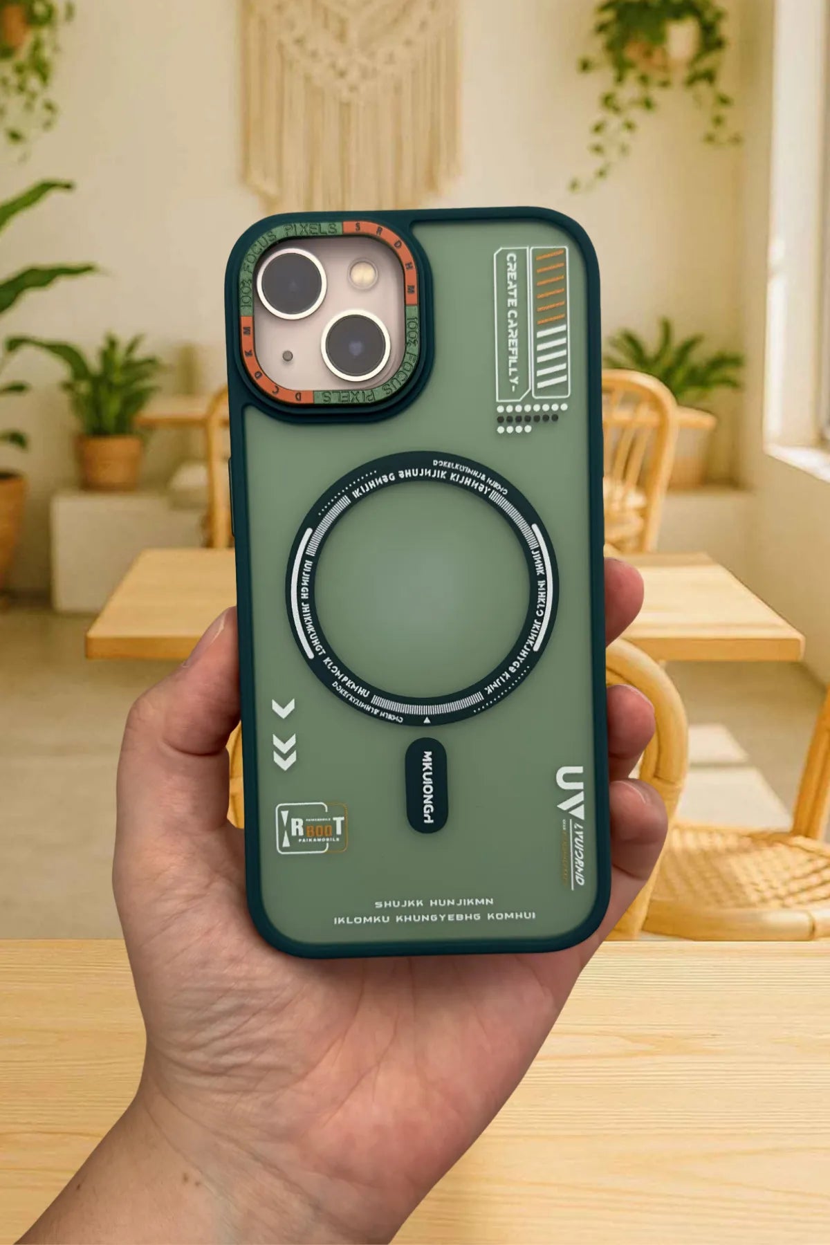 Apple iPhone 13 ile Uyumlu Magsafe Wireless Şarj Özellikli Desenli Tiger Kılıf